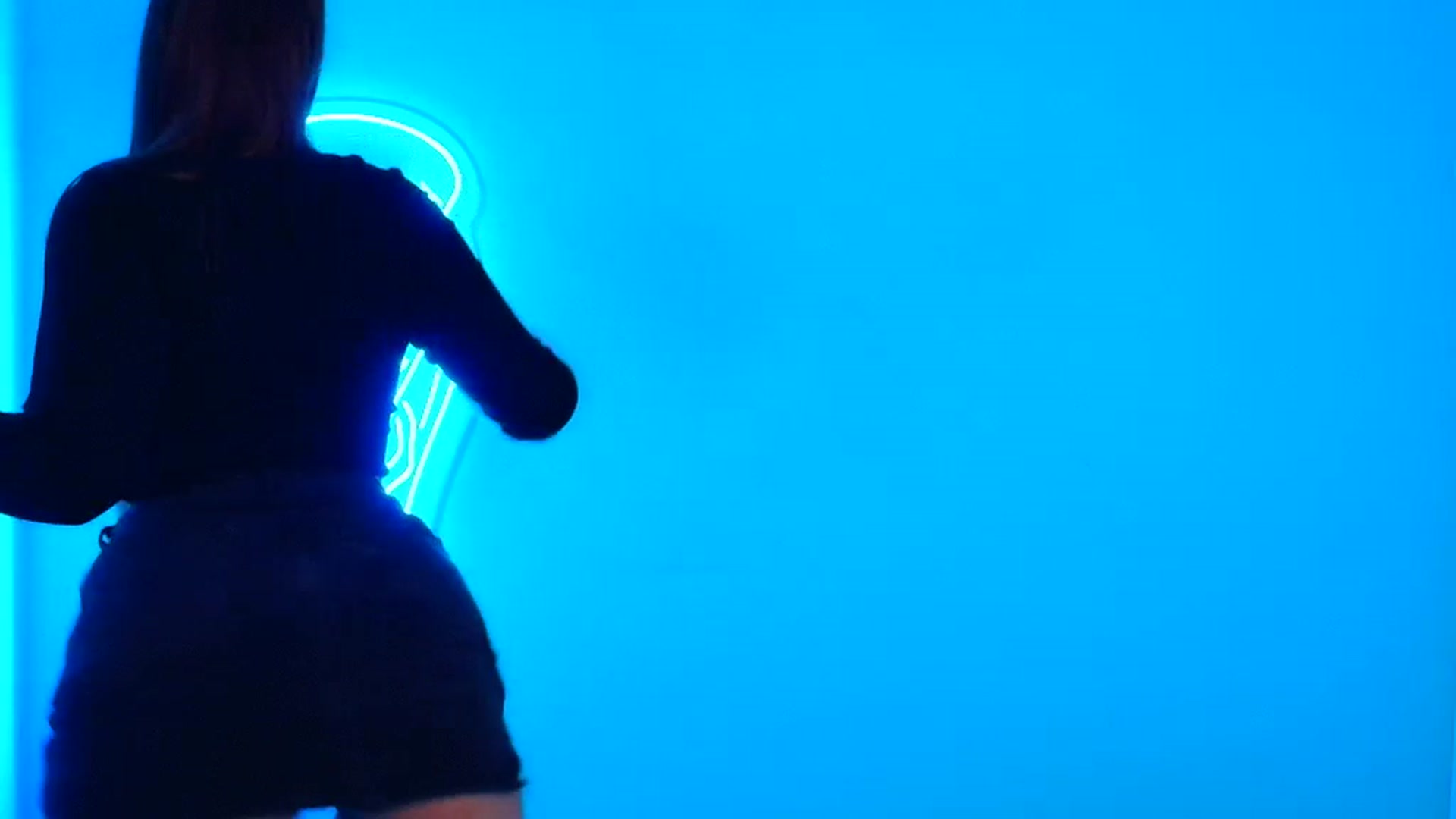 Gallery image thumbnail from Lilli_Fun's myfreecams stream on, 10/14/2024, 05:43 image 8 of 20