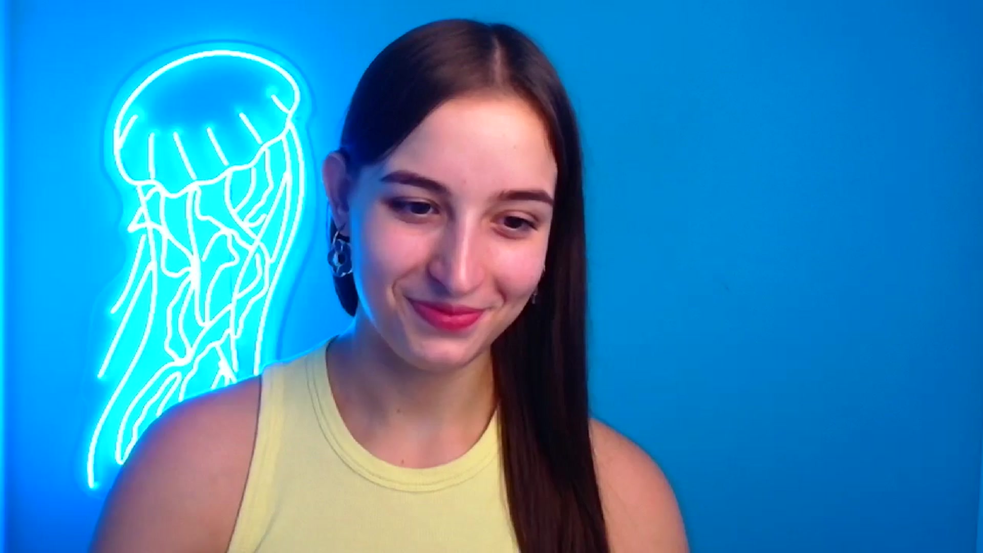 Gallery image thumbnail from Lilli_Fun's myfreecams stream on, 10/15/2024, 12:03 image 9 of 20