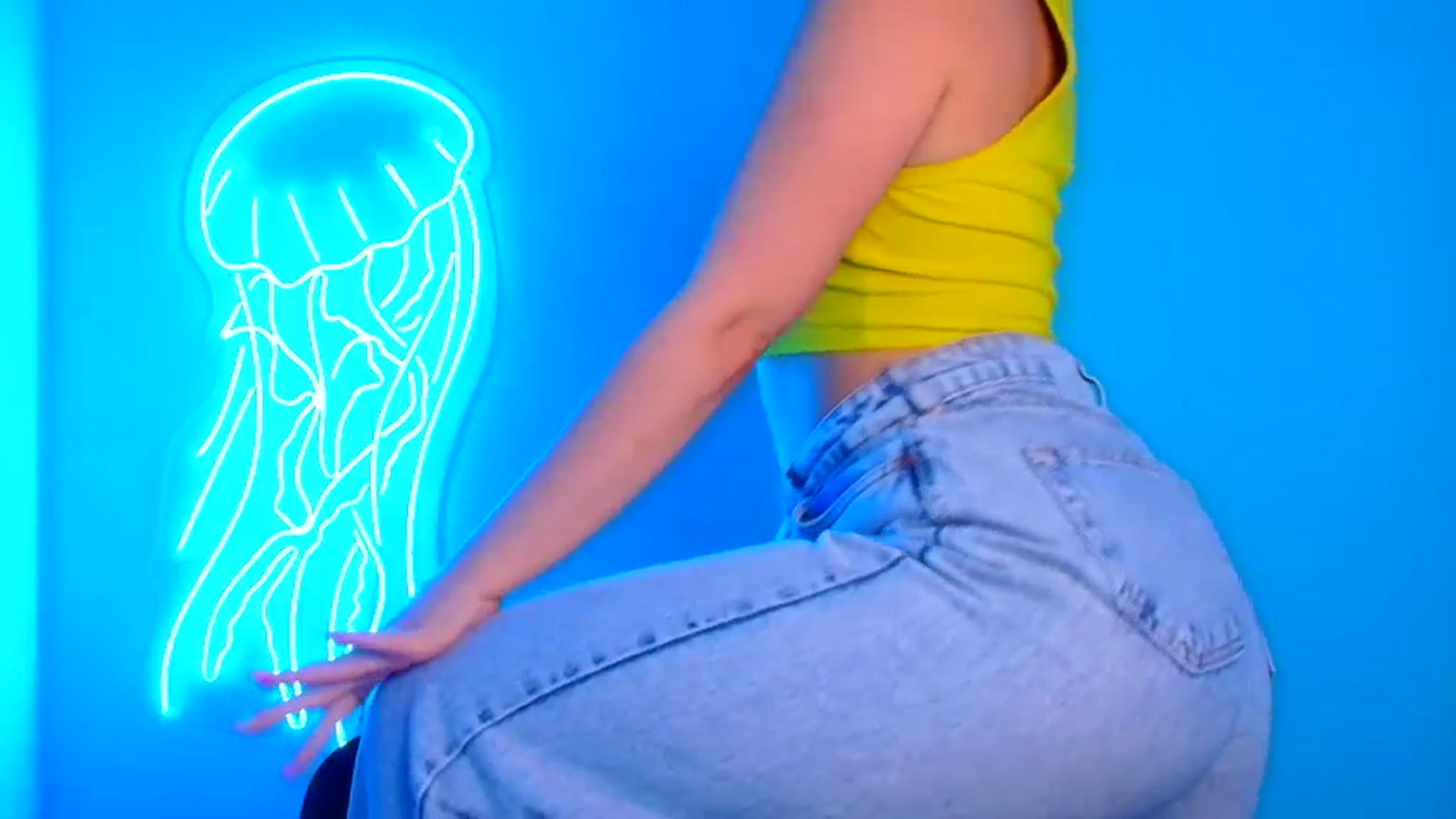 Gallery image thumbnail from Lilli_Fun's myfreecams stream on, 10/20/2024, 12:28 image 17 of 20