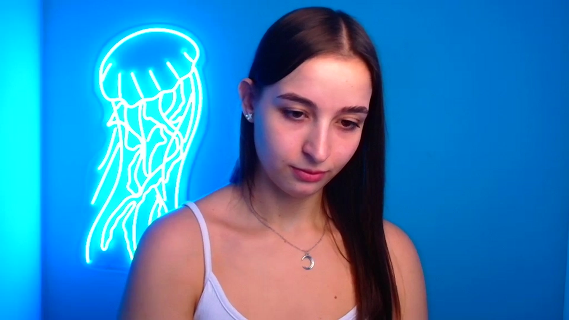 Gallery image thumbnail from Lilli_Fun's myfreecams stream on, 10/21/2024, 07:40 image 19 of 20