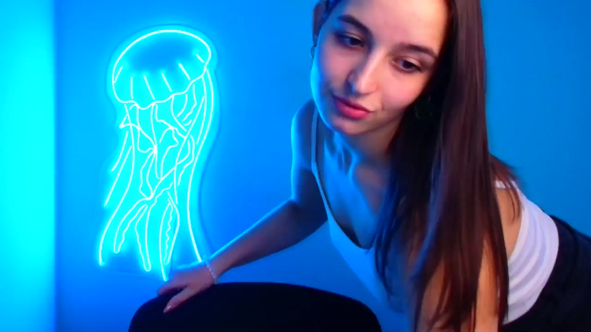 Gallery image thumbnail from Lilli_Fun's myfreecams stream on, 10/27/2024, 14:00 image 16 of 20
