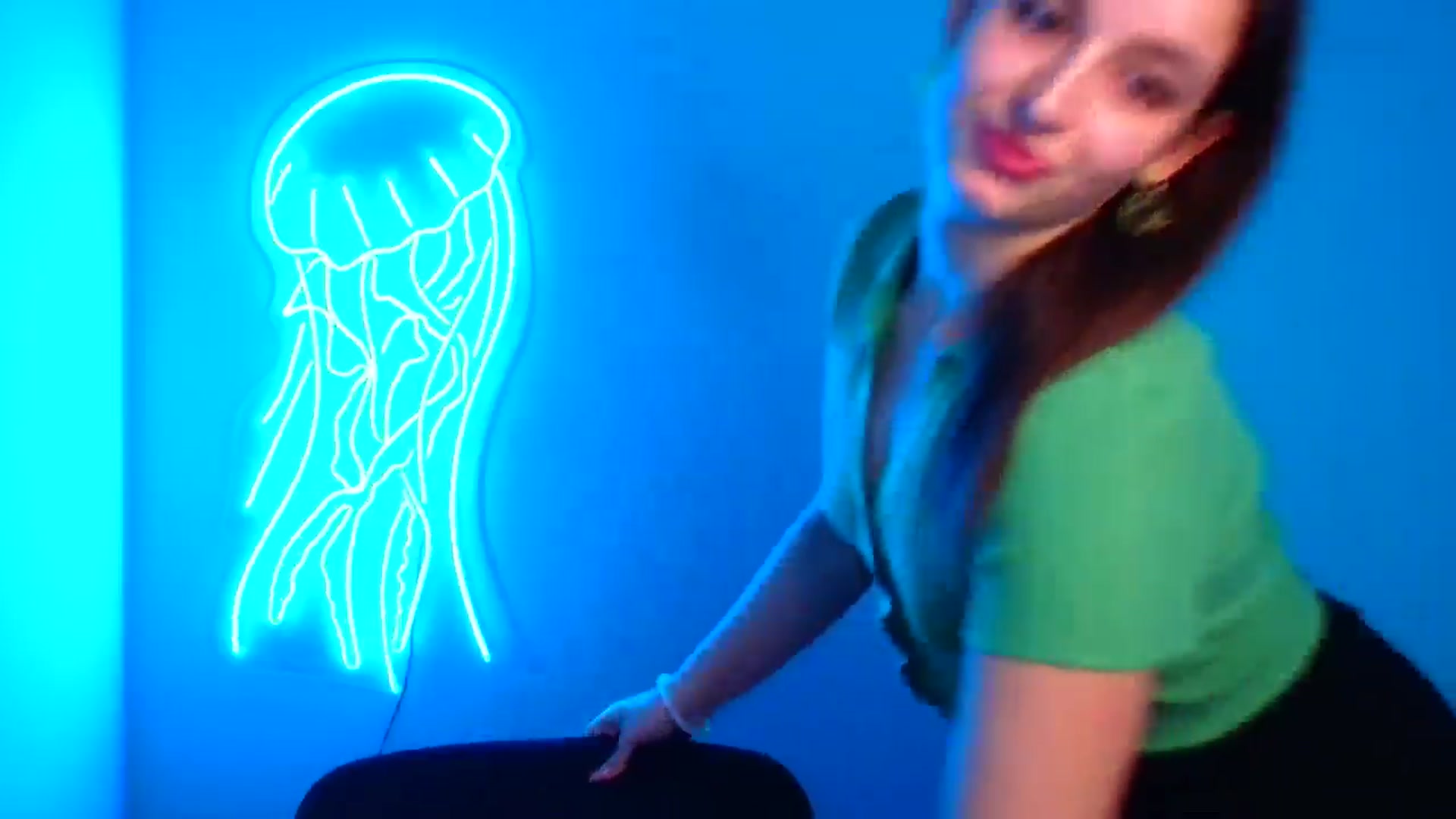 Gallery image thumbnail from Lilli_Fun's myfreecams stream on, 10/28/2024, 10:45 image 18 of 20