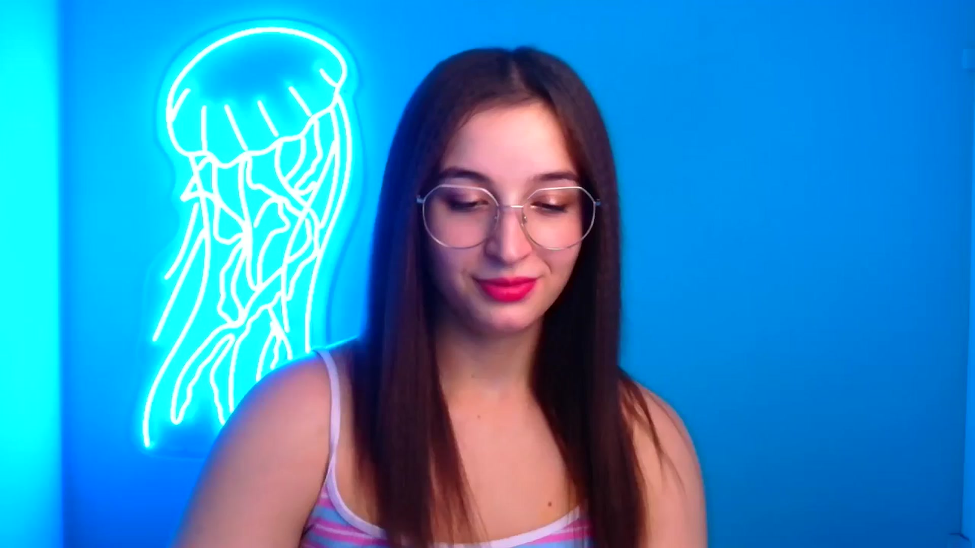 Gallery image thumbnail from Lilli_Fun's myfreecams stream on, 11/17/2024, 14:42 image 16 of 20