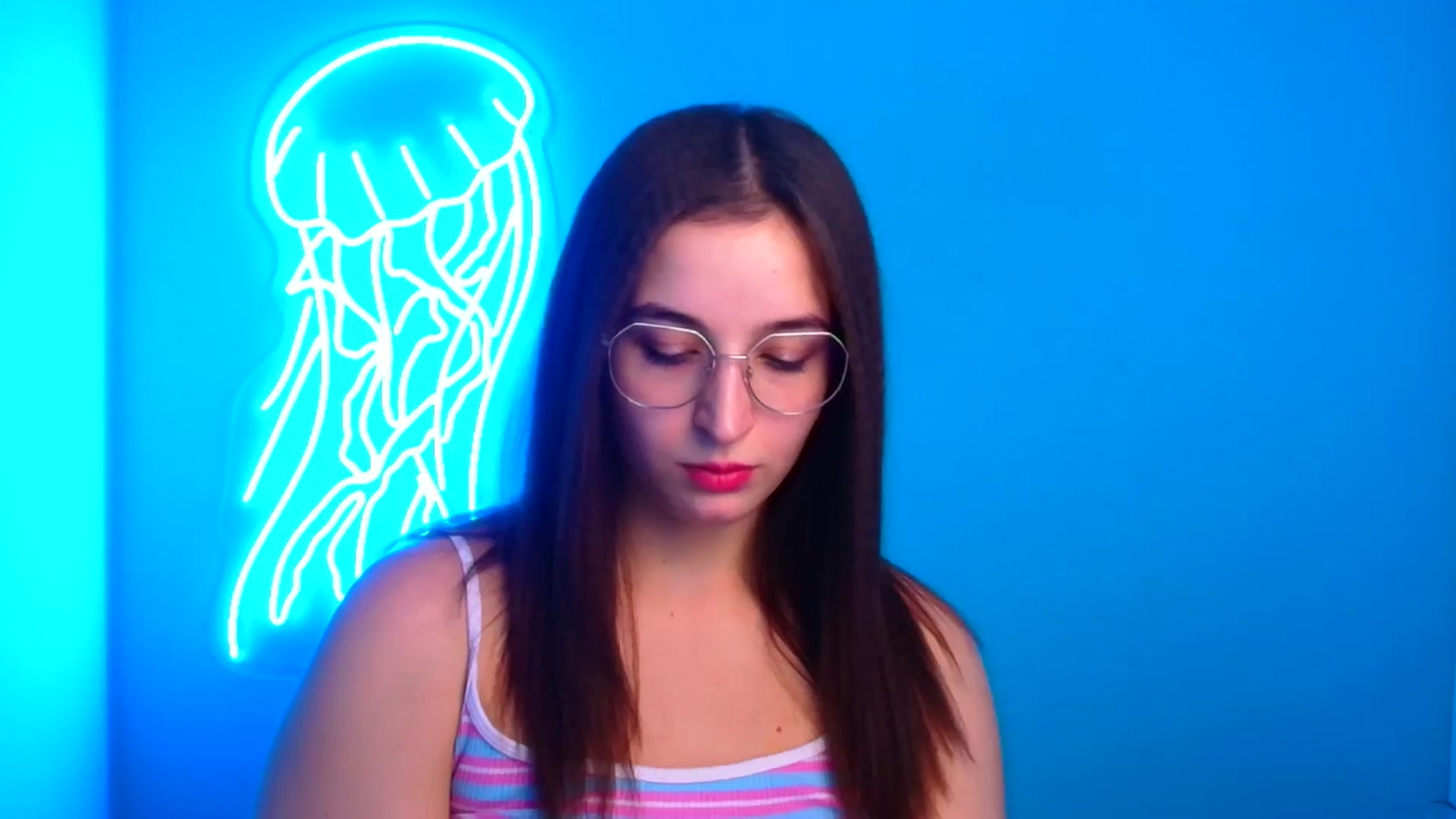 Gallery image thumbnail from Lilli_Fun's myfreecams stream on, 11/17/2024, 16:42 image 8 of 20