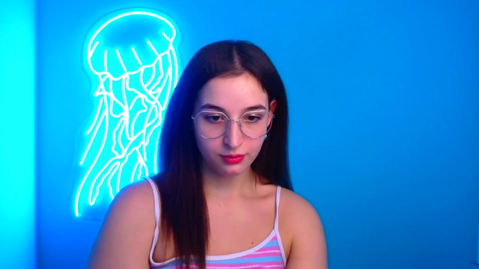Gallery image thumbnail from Lilli_Fun's myfreecams stream on, 11/17/2024, 16:42 image 16 of 20