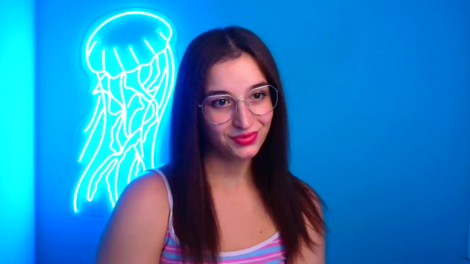 Gallery image thumbnail from Lilli_Fun's myfreecams stream on, 11/17/2024, 16:42 image 3 of 20