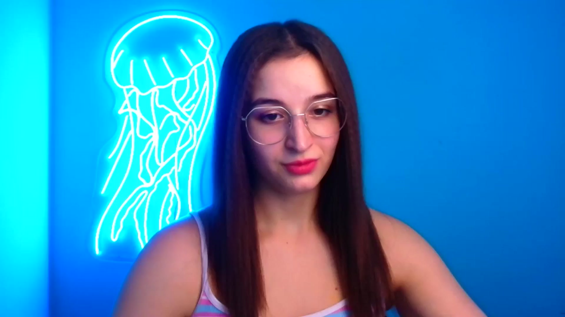 Gallery image thumbnail from Lilli_Fun's myfreecams stream on, 11/17/2024, 18:38 image 1 of 20