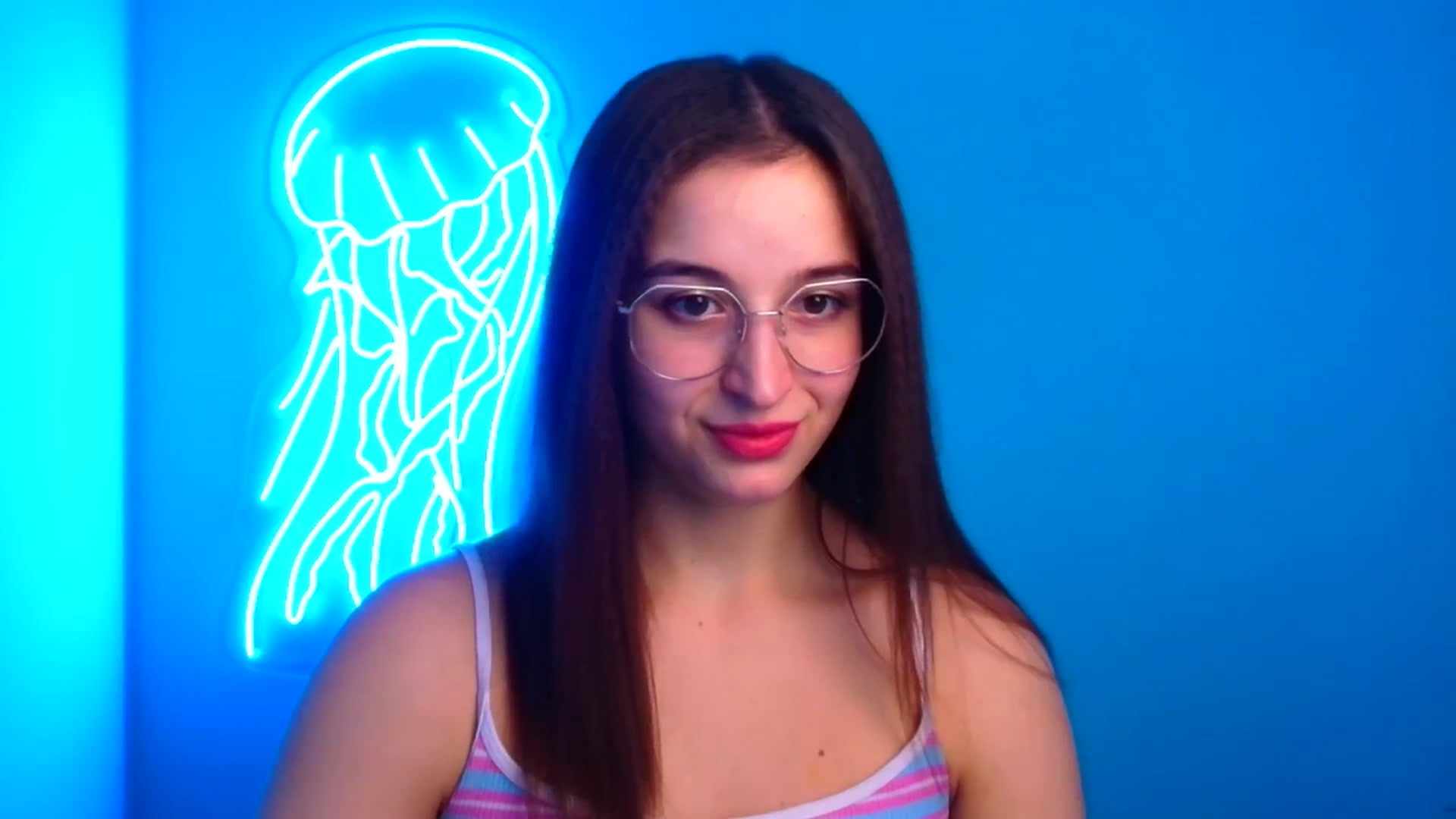 Gallery image thumbnail from Lilli_Fun's myfreecams stream on, 11/17/2024, 18:38 image 10 of 20