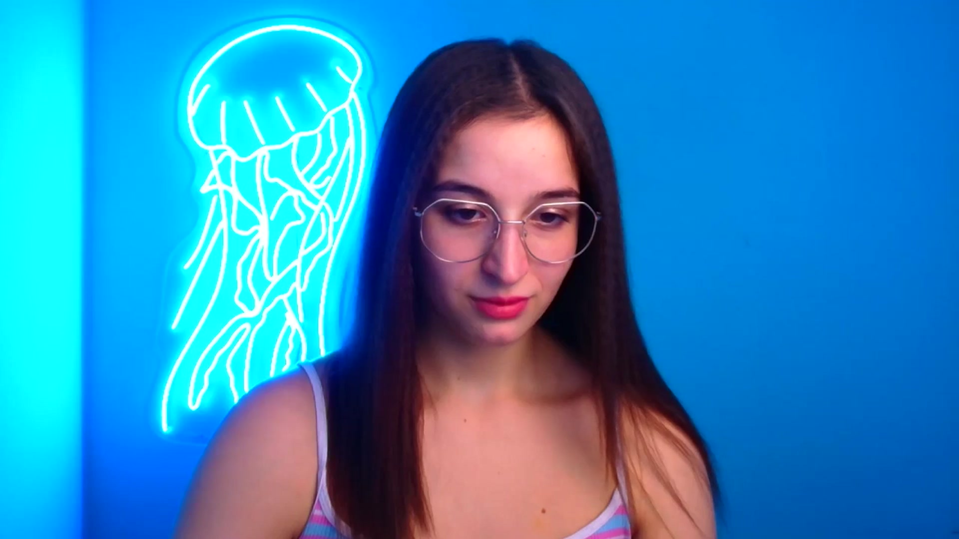 Gallery image thumbnail from Lilli_Fun's myfreecams stream on, 11/17/2024, 18:38 image 16 of 20