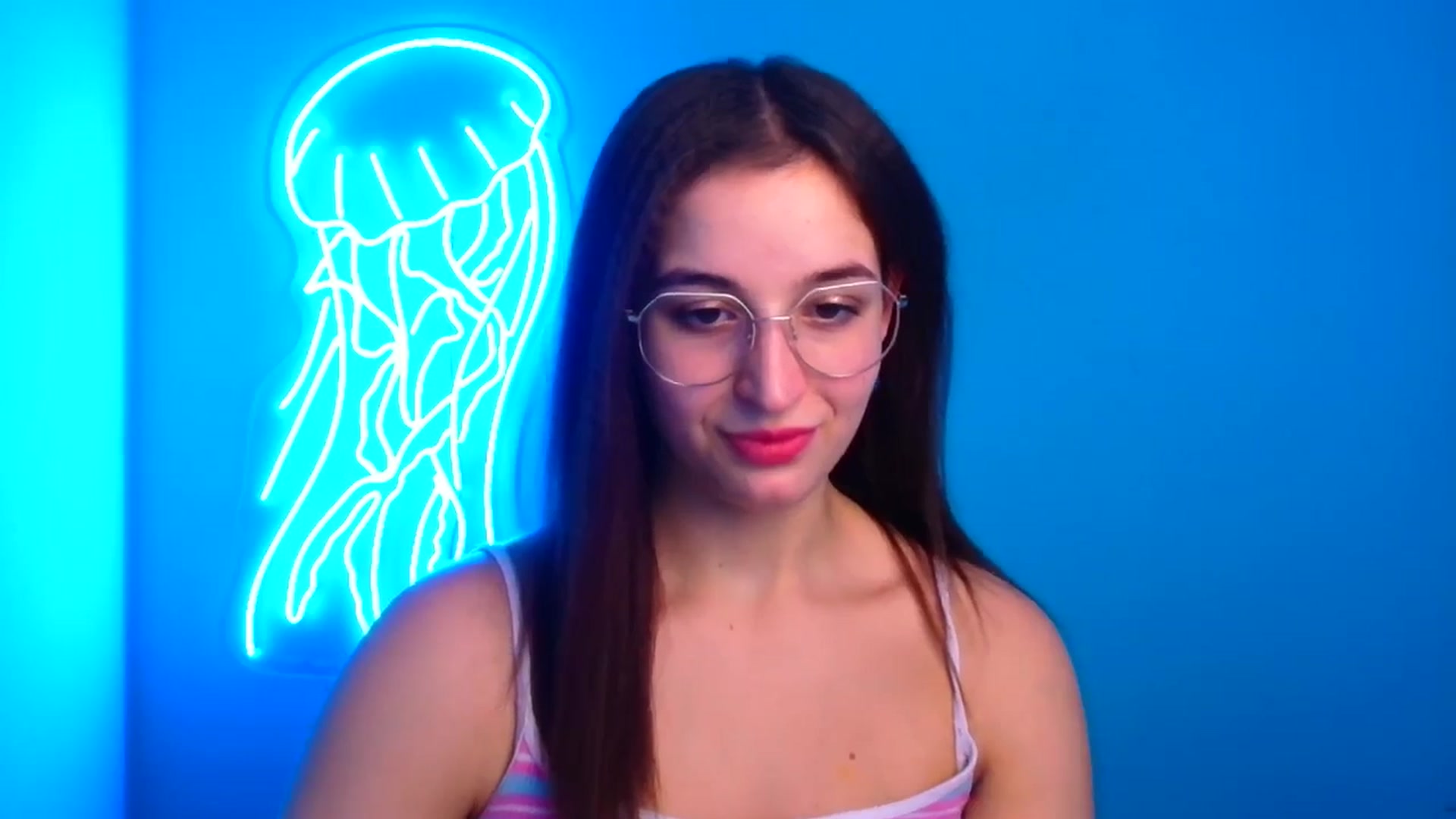 Gallery image thumbnail from Lilli_Fun's myfreecams stream on, 11/17/2024, 18:38 image 4 of 20