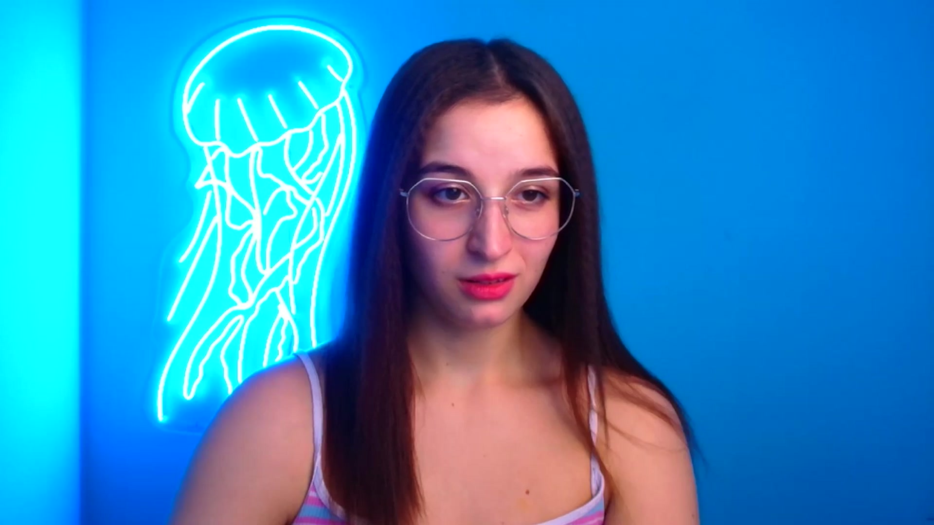 Gallery image thumbnail from Lilli_Fun's myfreecams stream on, 11/17/2024, 18:38 image 12 of 20