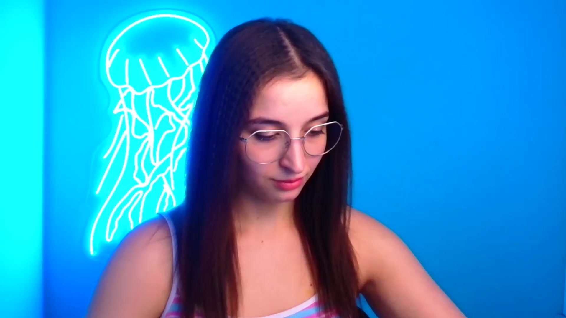 Gallery image thumbnail from Lilli_Fun's myfreecams stream on, 11/17/2024, 19:56 image 13 of 20