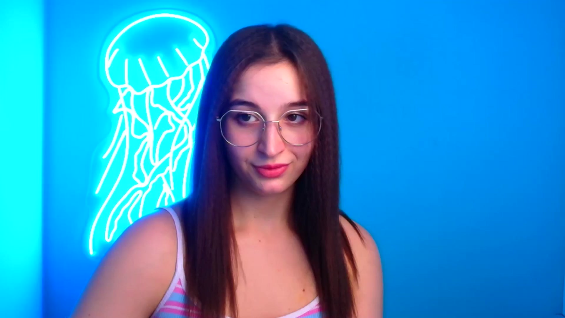 Gallery image thumbnail from Lilli_Fun's myfreecams stream on, 11/17/2024, 19:56 image 7 of 20