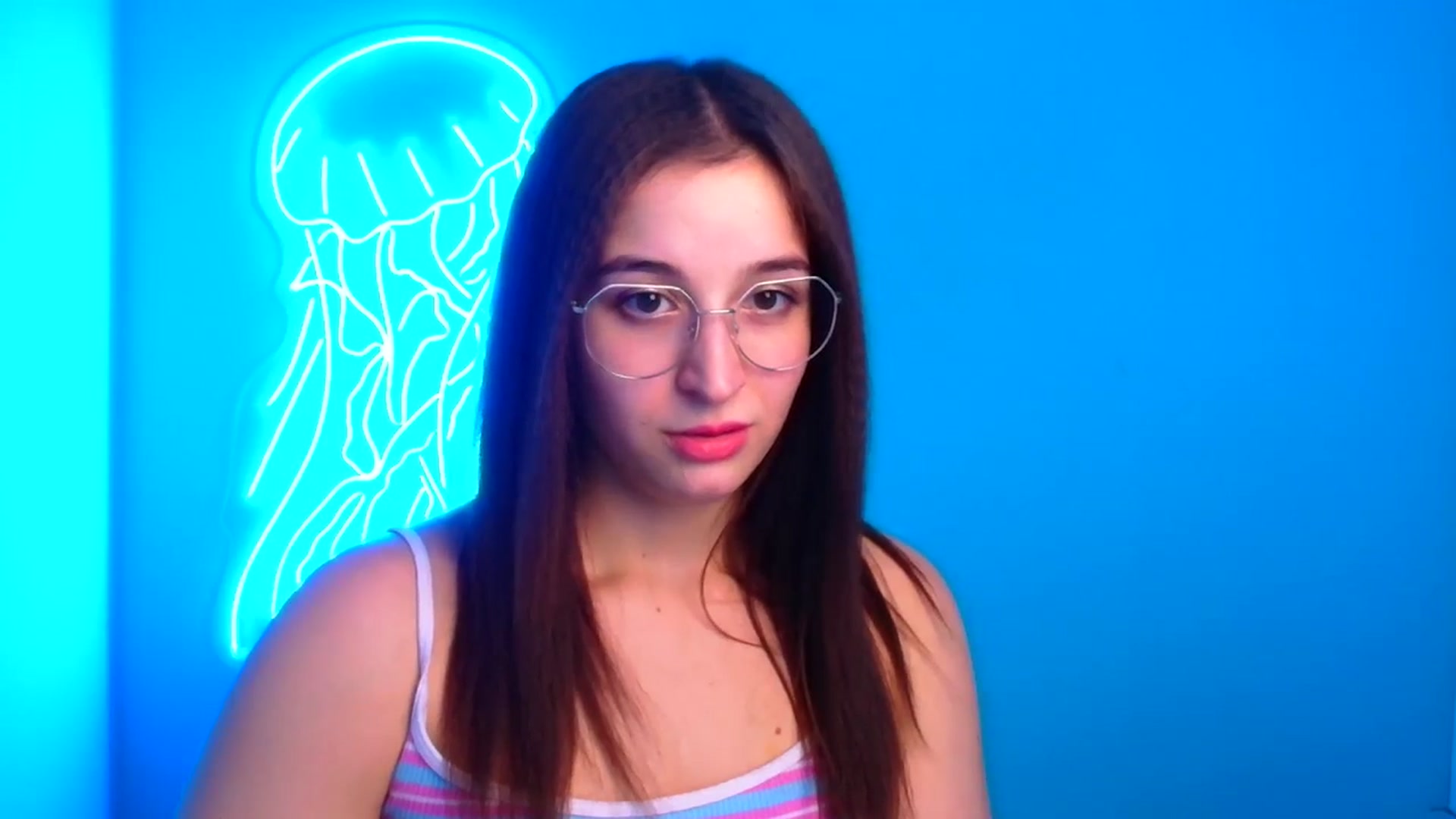Gallery image thumbnail from Lilli_Fun's myfreecams stream on, 11/17/2024, 19:56 image 6 of 20