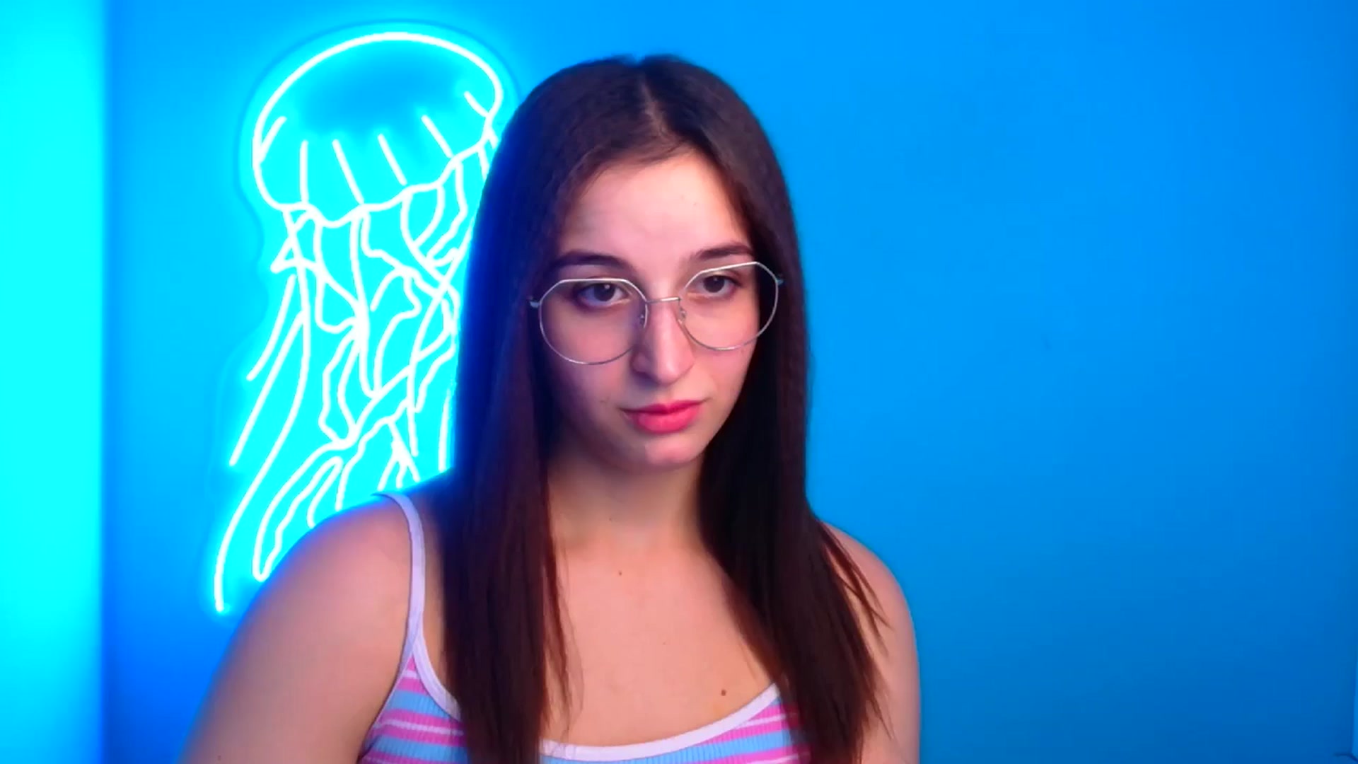 Gallery image thumbnail from Lilli_Fun's myfreecams stream on, 11/17/2024, 19:56 image 1 of 20