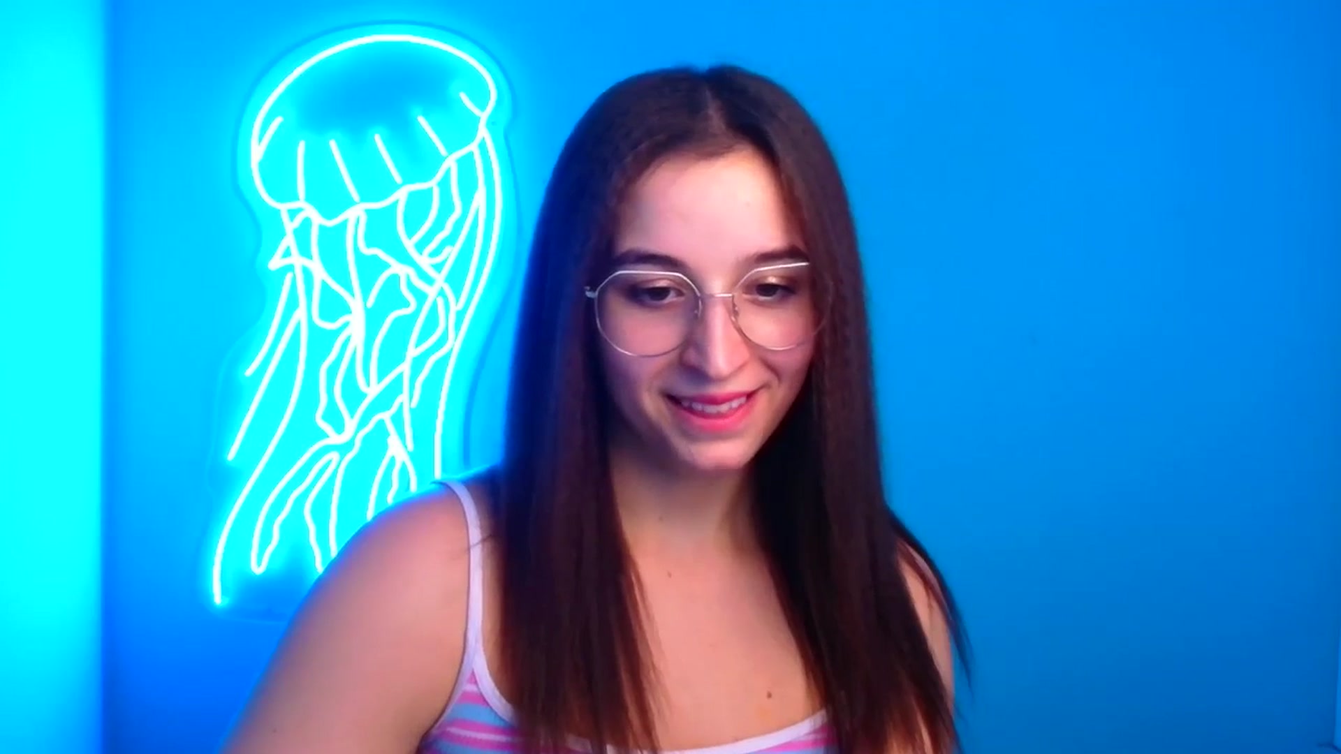 Gallery image thumbnail from Lilli_Fun's myfreecams stream on, 11/17/2024, 19:56 image 17 of 20