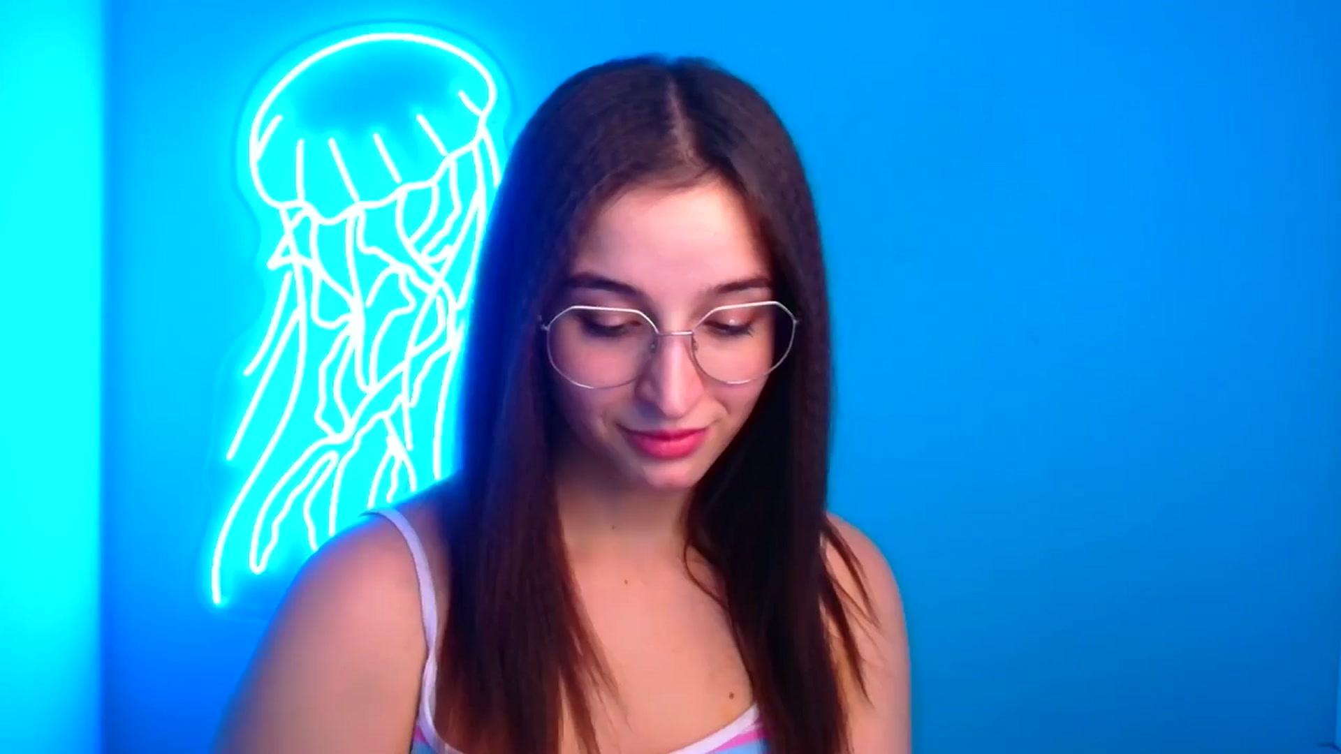 Gallery image thumbnail from Lilli_Fun's myfreecams stream on, 11/17/2024, 19:56 image 5 of 20