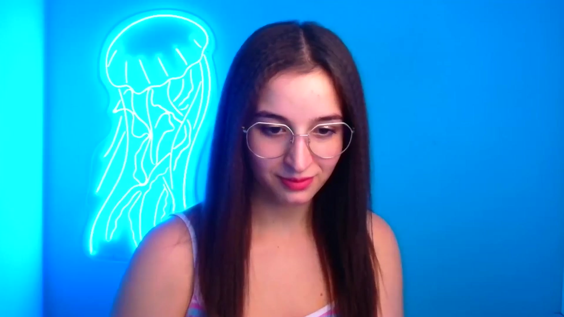 Gallery image thumbnail from Lilli_Fun's myfreecams stream on, 11/17/2024, 19:56 image 12 of 20