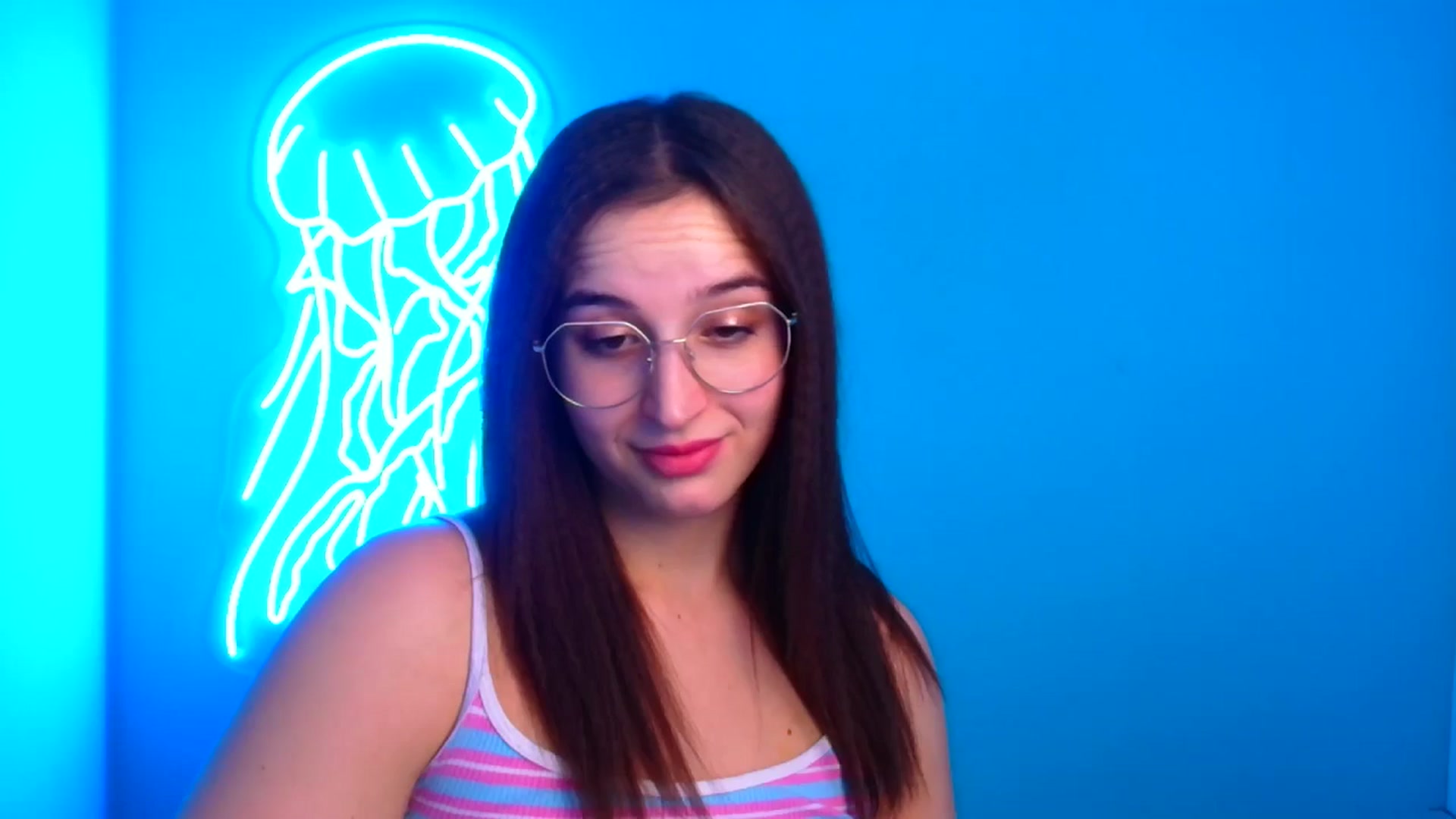 Gallery image thumbnail from Lilli_Fun's myfreecams stream on, 11/17/2024, 19:56 image 19 of 20