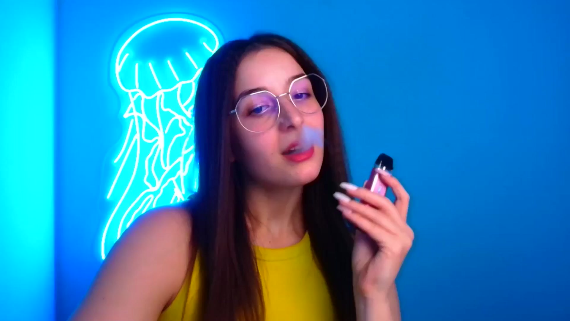 Gallery image thumbnail from Lilli_Fun's myfreecams stream on, 11/18/2024, 10:44 image 7 of 20