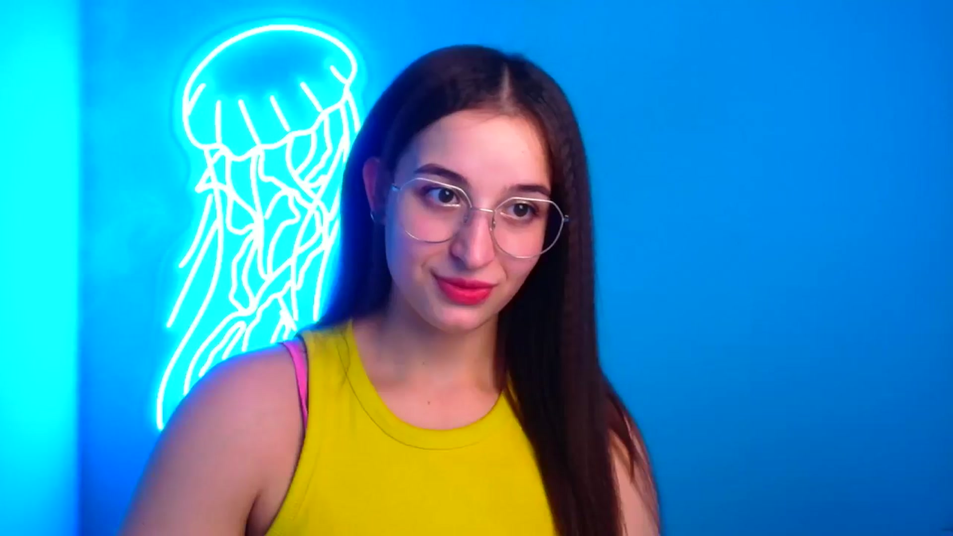 Gallery image thumbnail from Lilli_Fun's myfreecams stream on, 11/18/2024, 11:47 image 18 of 20