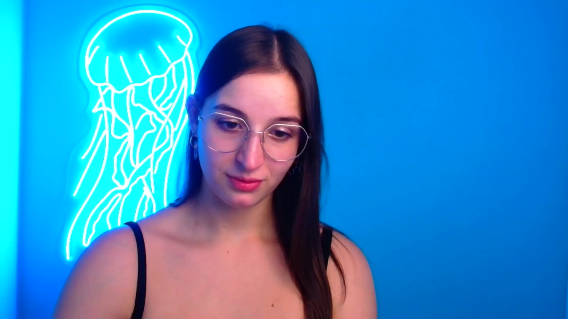 Gallery image thumbnail from Lilli_Fun's myfreecams stream on, 11/24/2024, 17:51 image 16 of 20