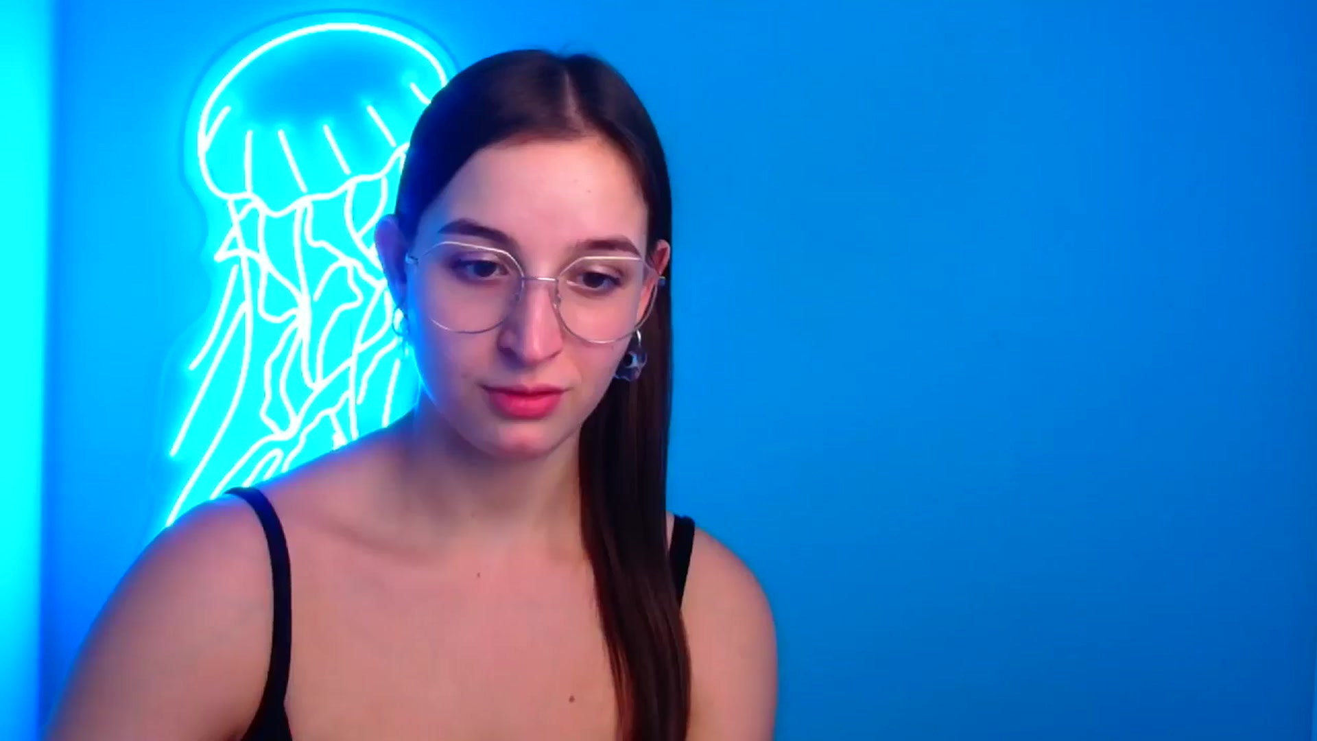 Gallery image thumbnail from Lilli_Fun's myfreecams stream on, 11/24/2024, 17:51 image 6 of 20