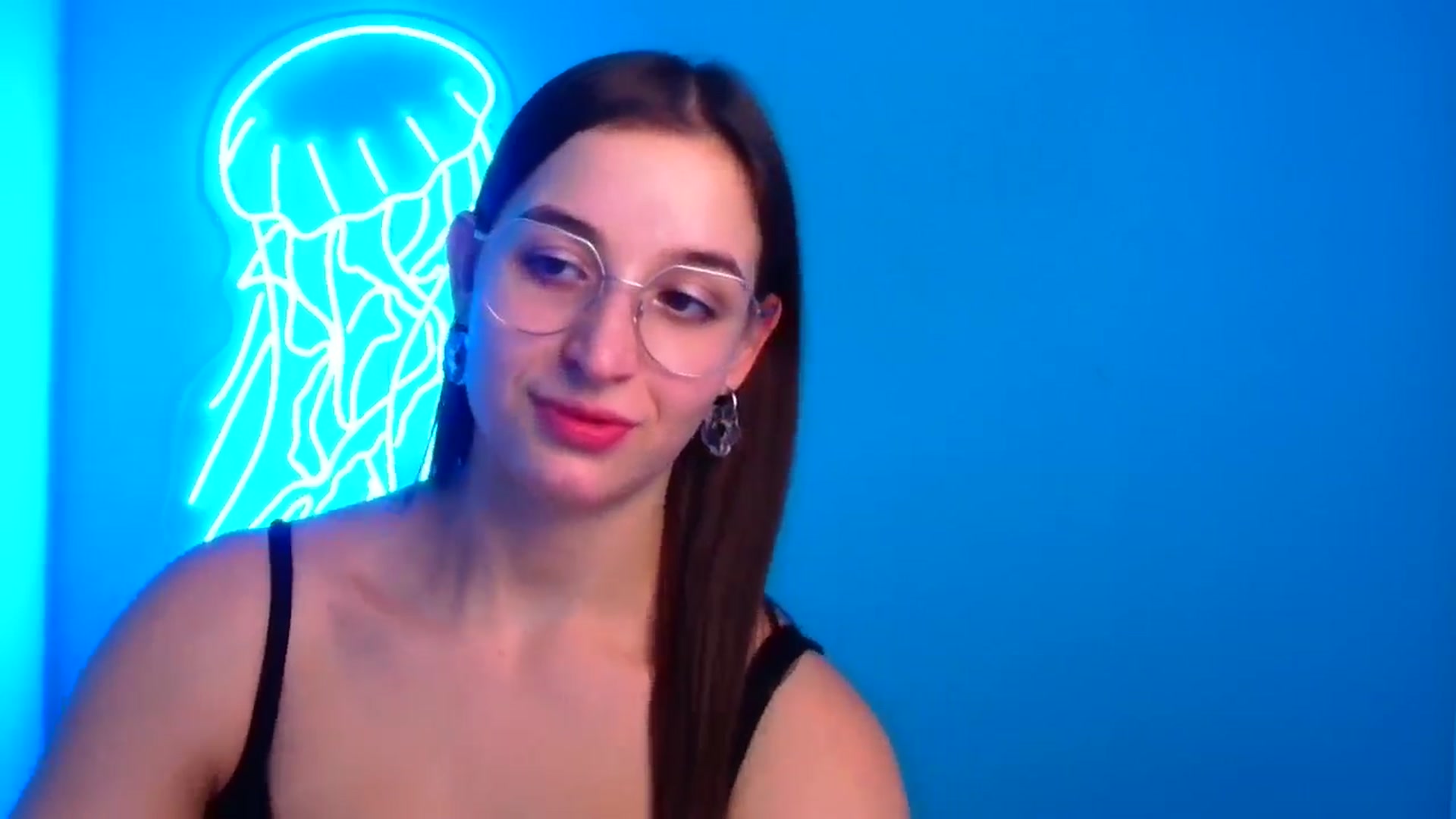 Gallery image thumbnail from Lilli_Fun's myfreecams stream on, 11/24/2024, 17:51 image 2 of 20