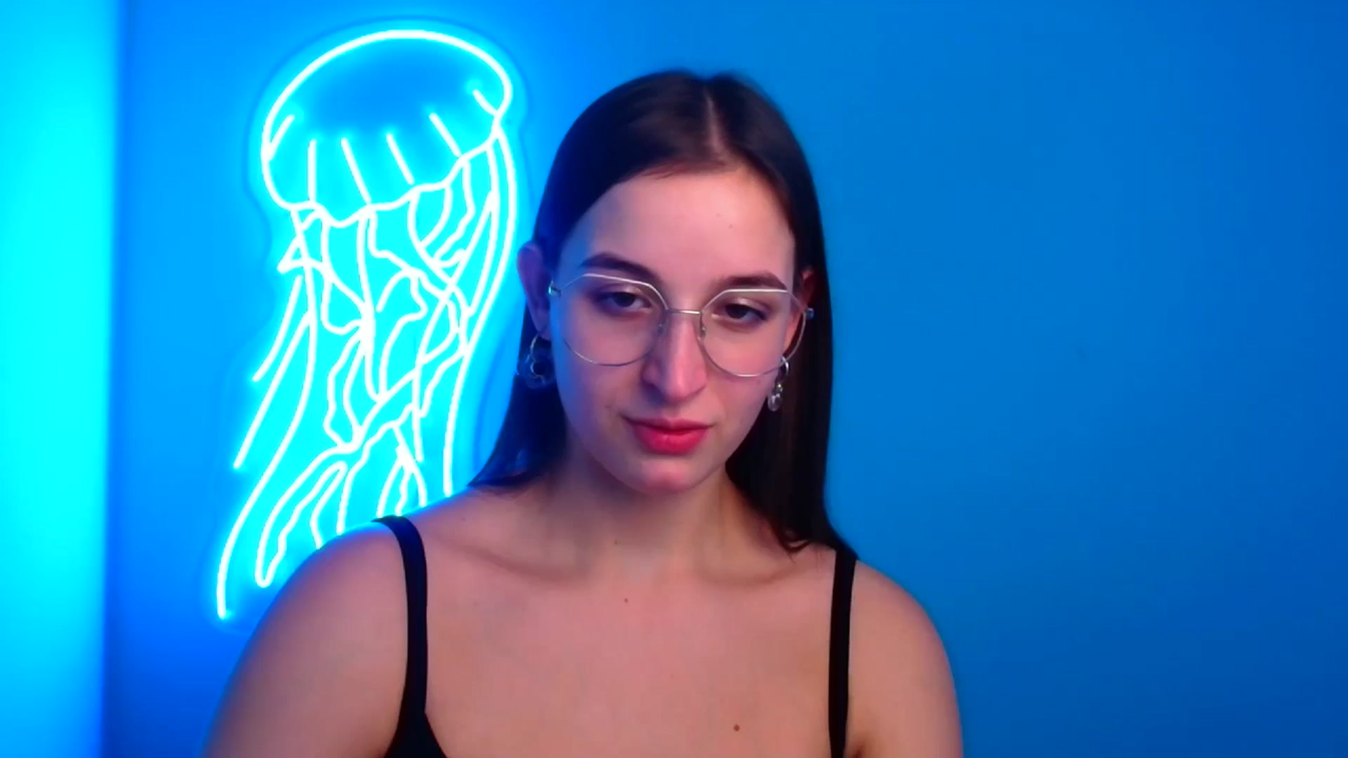 Gallery image thumbnail from Lilli_Fun's myfreecams stream on, 11/24/2024, 18:39 image 6 of 20