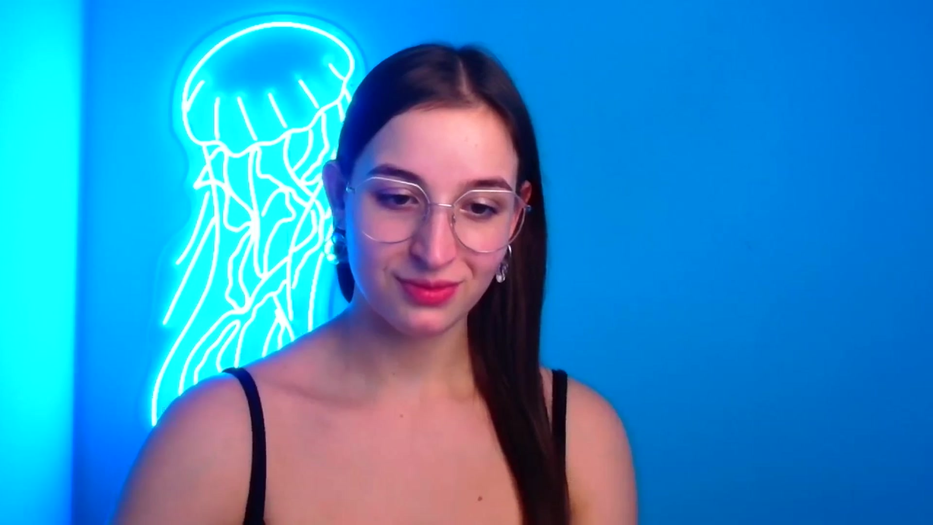 Gallery image thumbnail from Lilli_Fun's myfreecams stream on, 11/24/2024, 18:39 image 9 of 20