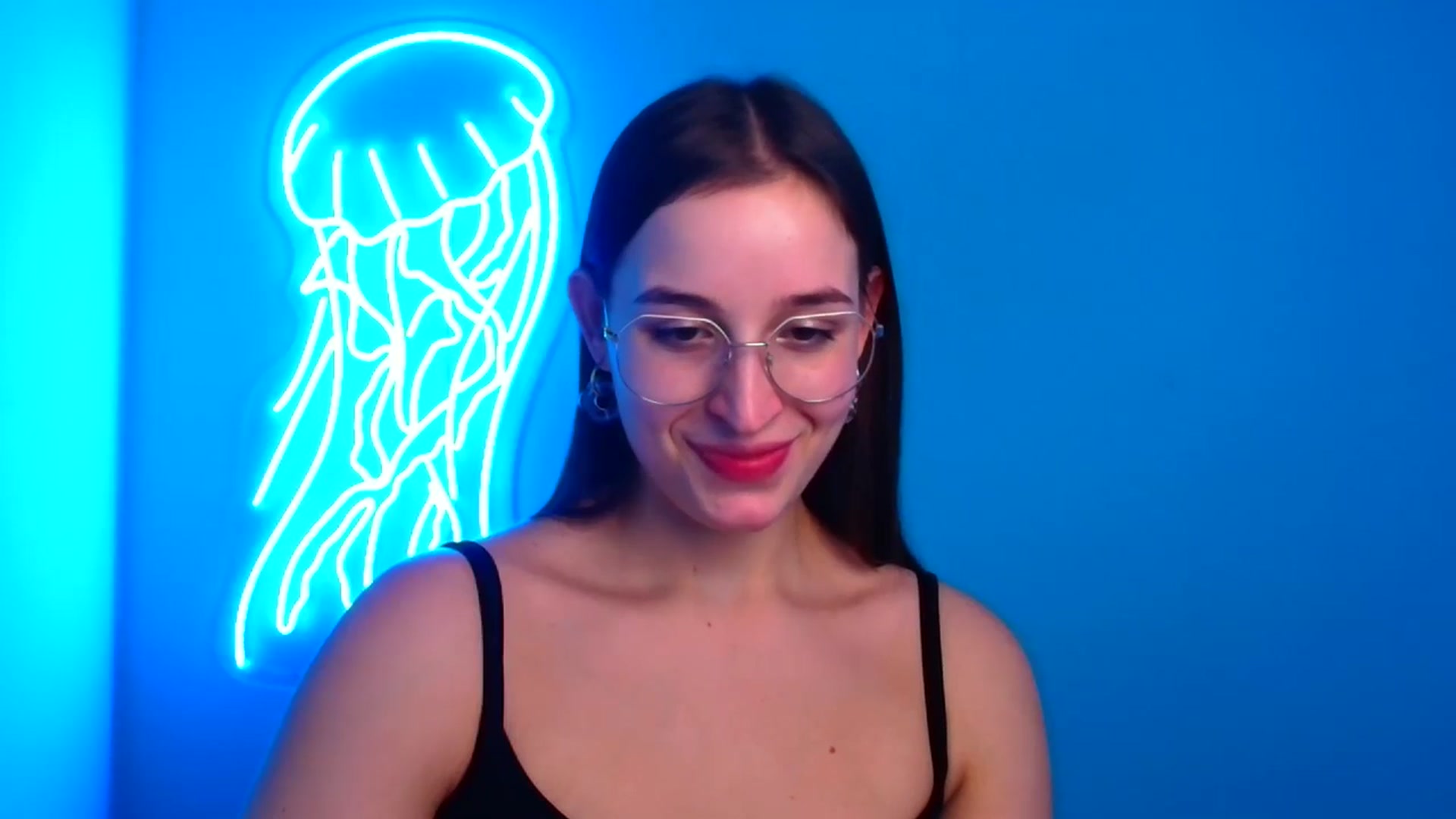 Gallery image thumbnail from Lilli_Fun's myfreecams stream on, 11/24/2024, 18:39 image 3 of 20