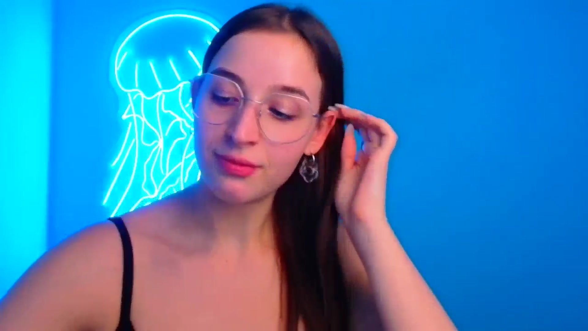 Gallery image thumbnail from Lilli_Fun's myfreecams stream on, 11/24/2024, 18:39 image 15 of 20