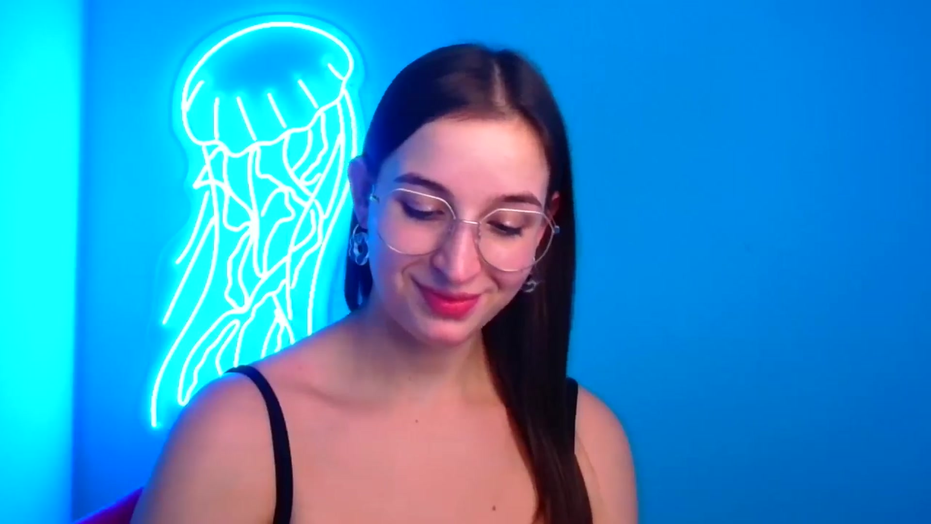 Gallery image thumbnail from Lilli_Fun's myfreecams stream on, 11/24/2024, 18:39 image 20 of 20