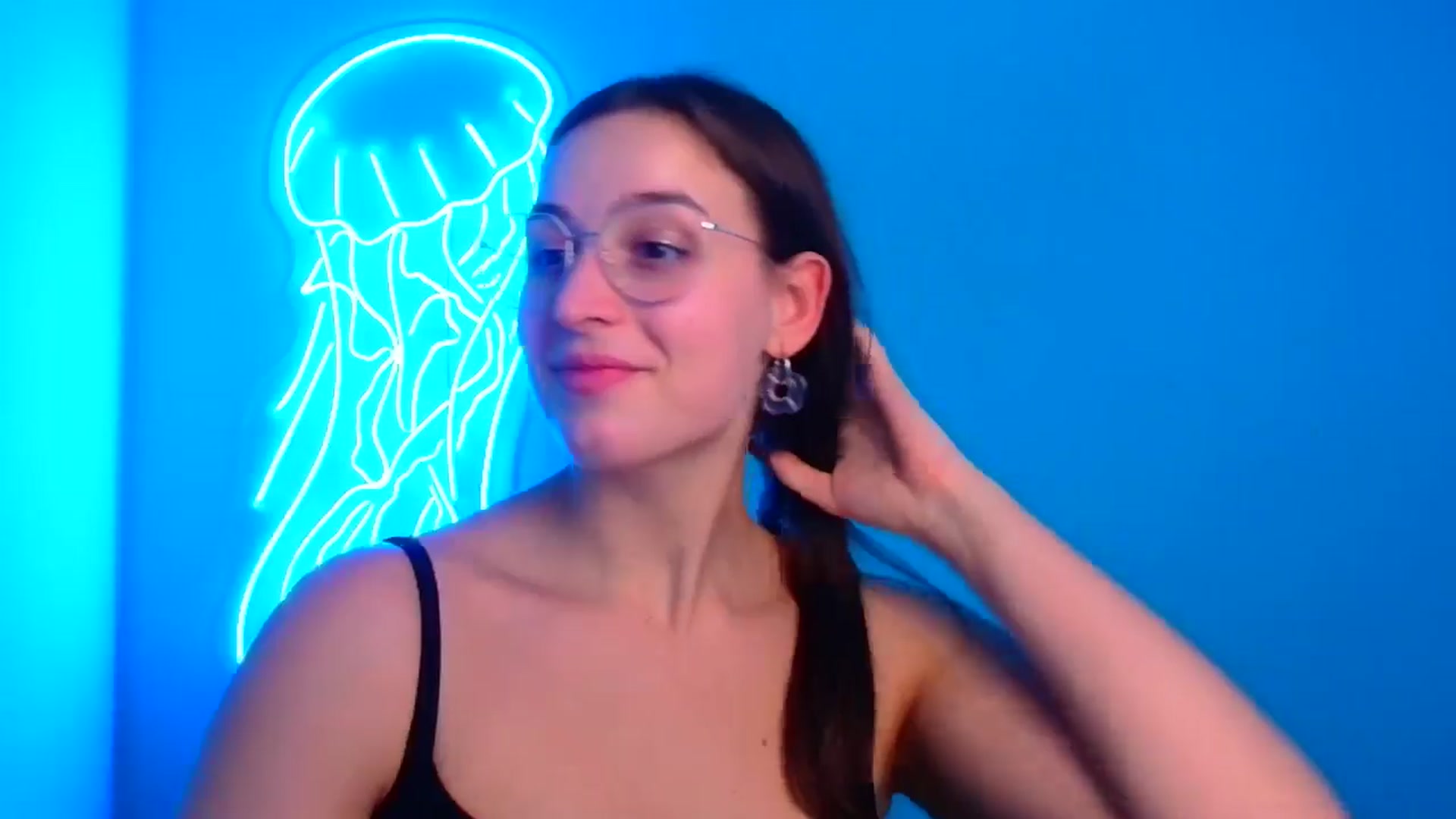 Gallery image thumbnail from Lilli_Fun's myfreecams stream on, 11/24/2024, 18:39 image 8 of 20
