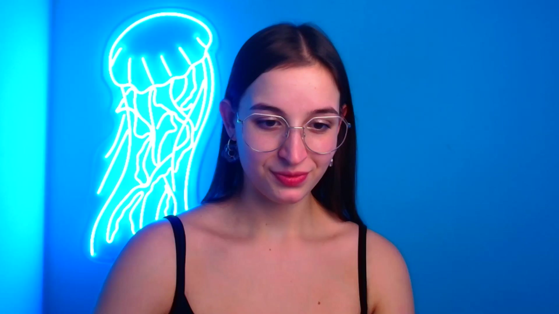 Gallery image thumbnail from Lilli_Fun's myfreecams stream on, 11/24/2024, 18:39 image 1 of 20