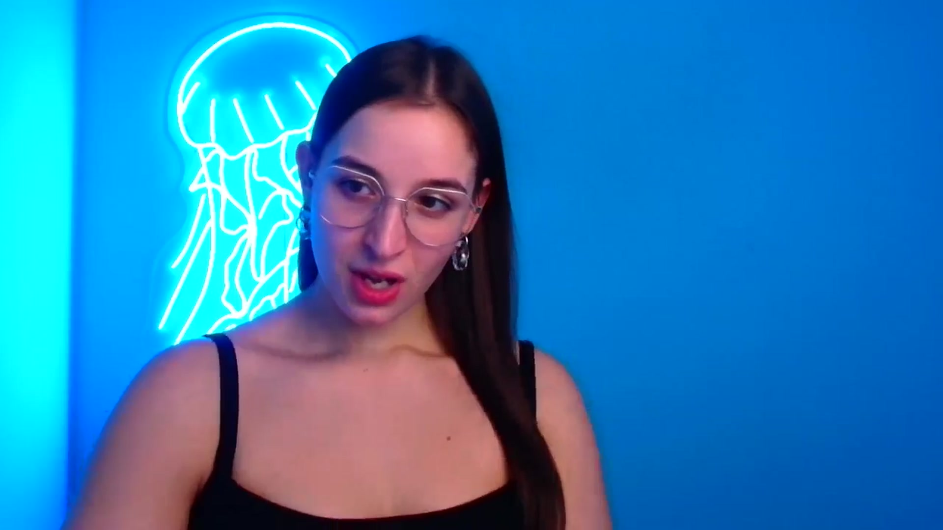 Gallery image thumbnail from Lilli_Fun's myfreecams stream on, 11/24/2024, 20:26 image 15 of 20