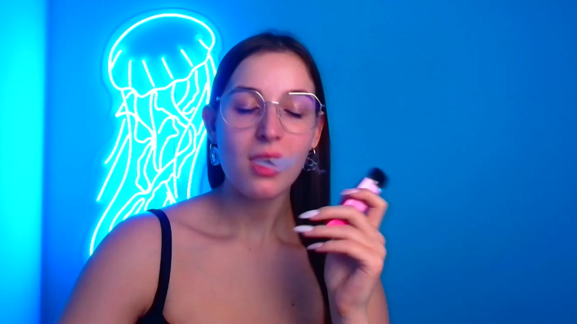 Gallery image thumbnail from Lilli_Fun's myfreecams stream on, 11/24/2024, 20:26 image 14 of 20