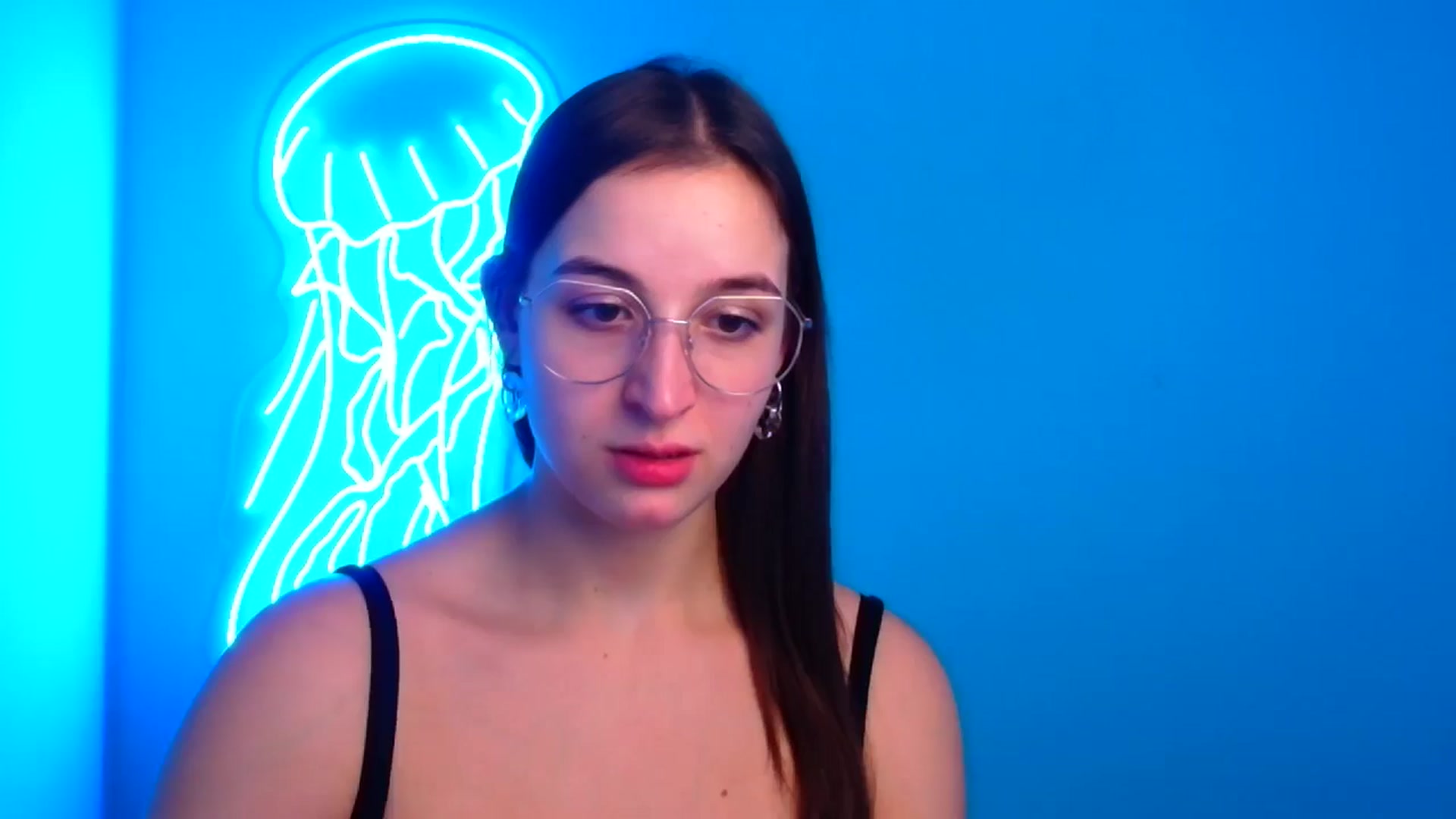 Gallery image thumbnail from Lilli_Fun's myfreecams stream on, 11/24/2024, 20:26 image 8 of 20