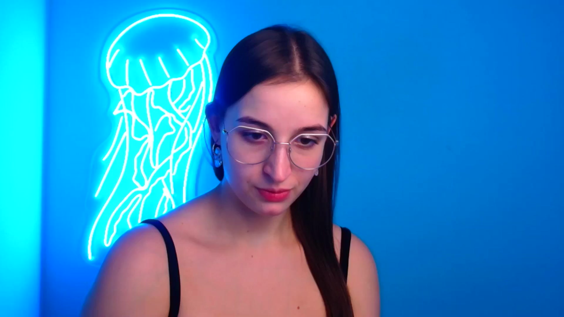 Gallery image thumbnail from Lilli_Fun's myfreecams stream on, 11/24/2024, 20:26 image 1 of 20
