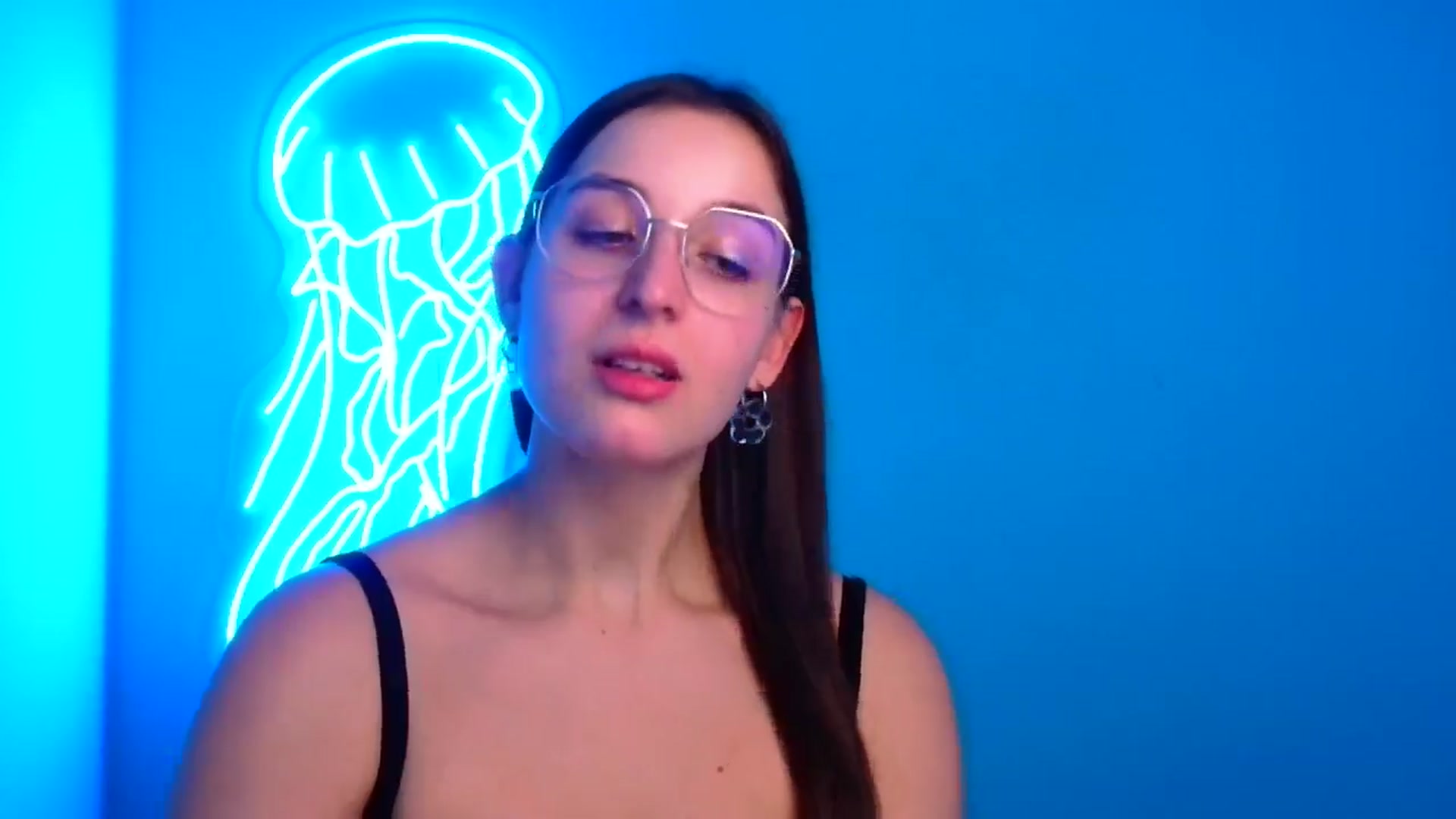 Gallery image thumbnail from Lilli_Fun's myfreecams stream on, 11/24/2024, 20:26 image 13 of 20
