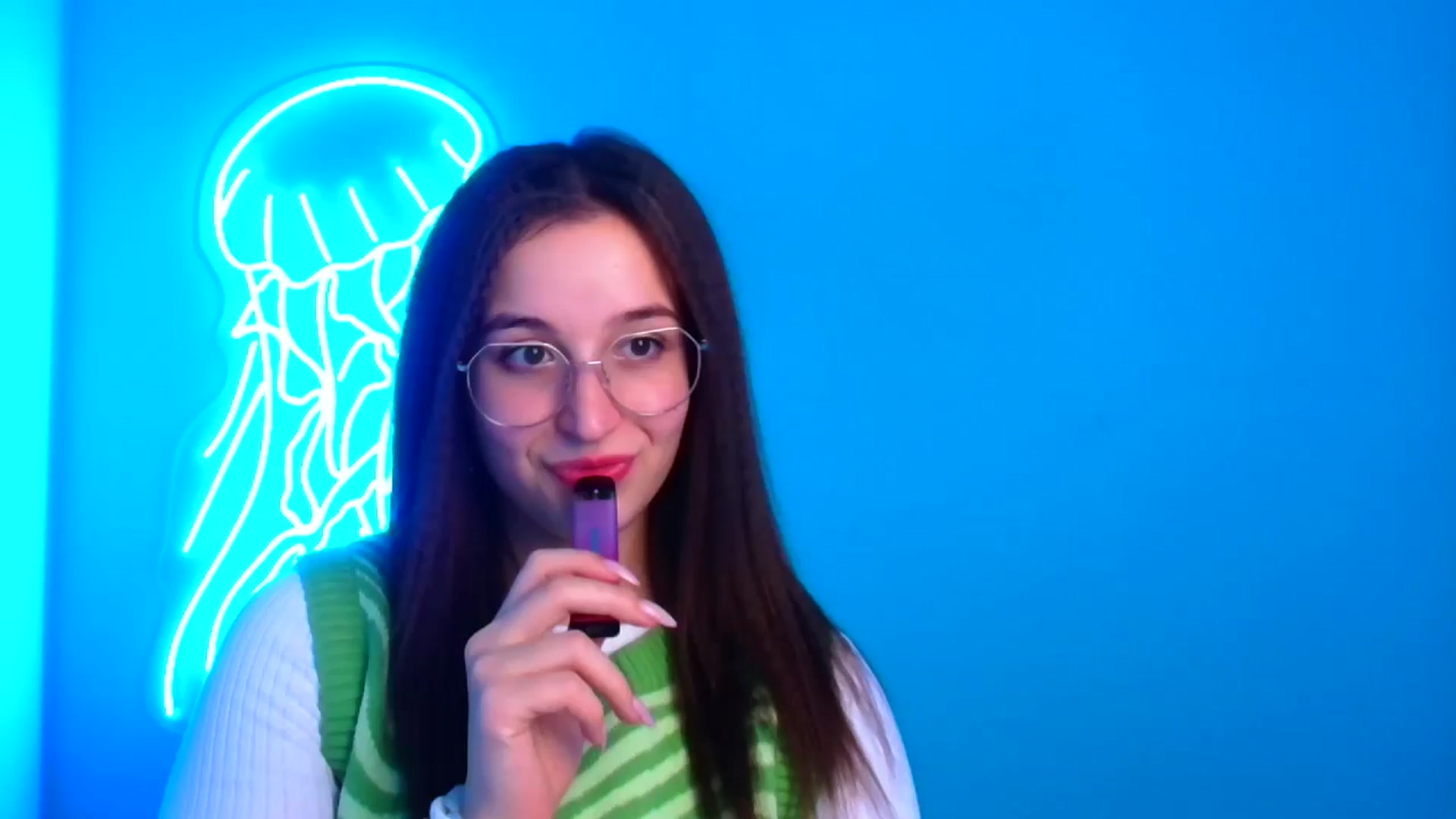Gallery image thumbnail from Lilli_Fun's myfreecams stream on, 11/30/2024, 11:53 image 14 of 20