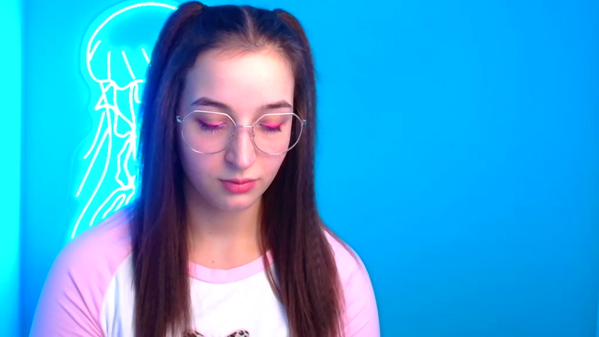 Gallery image thumbnail from Lilli_Fun's myfreecams stream on, 12/01/2024, 14:39 image 18 of 20