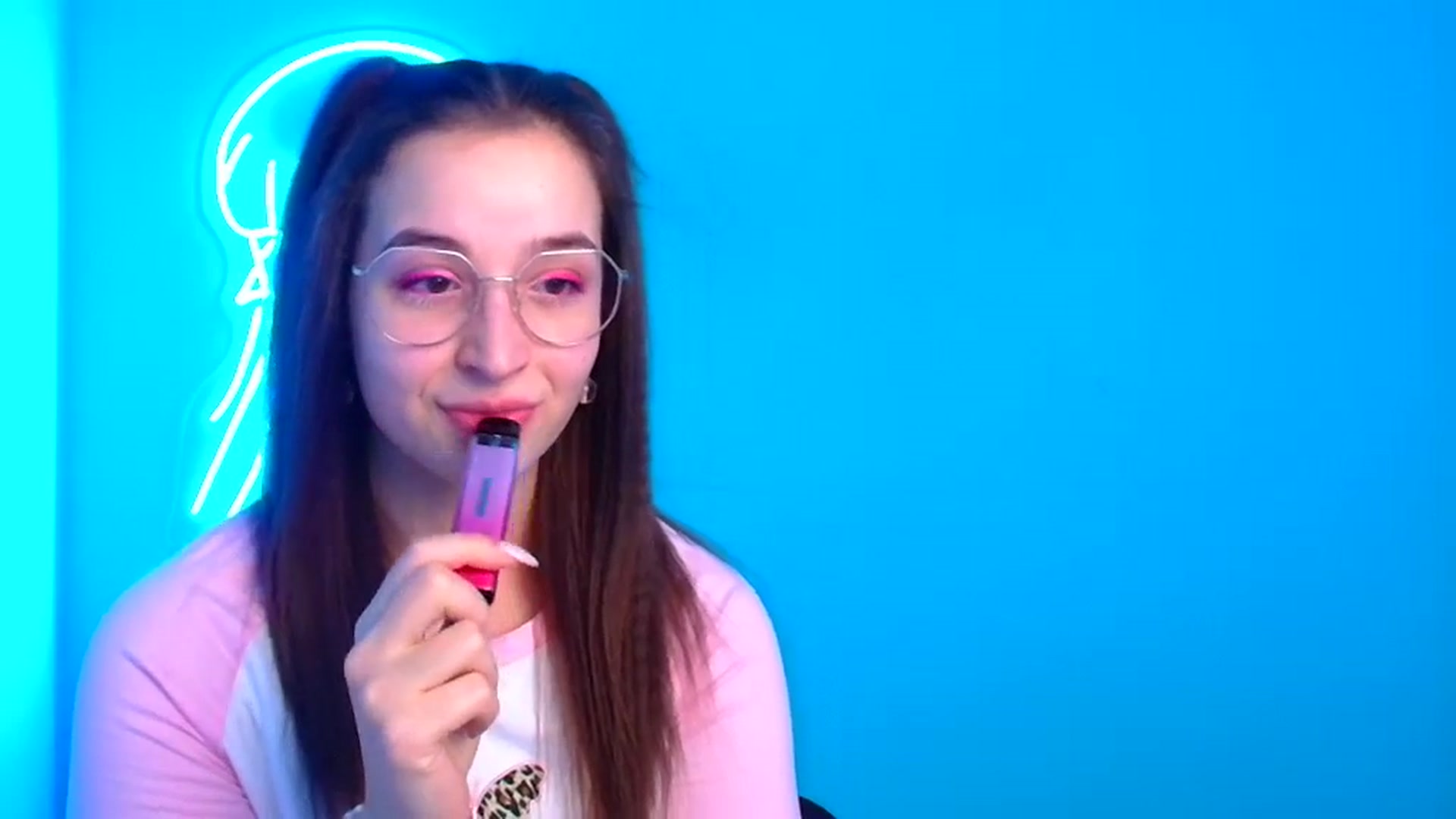 Gallery image thumbnail from Lilli_Fun's myfreecams stream on, 12/01/2024, 19:12 image 19 of 20
