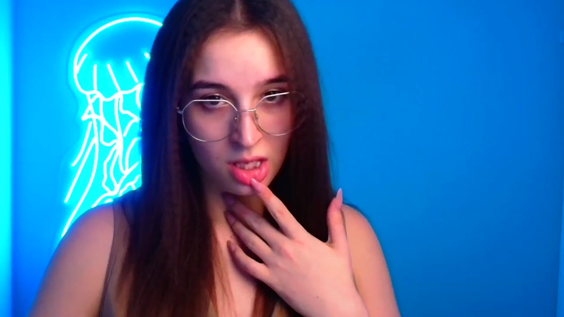 Gallery image thumbnail from Lilli_Fun's myfreecams stream on, 12/08/2024, 15:56 image 18 of 20