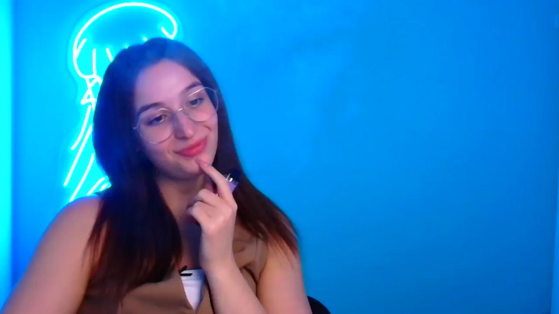 Gallery image thumbnail from Lilli_Fun's myfreecams stream on, 12/08/2024, 15:56 image 11 of 20