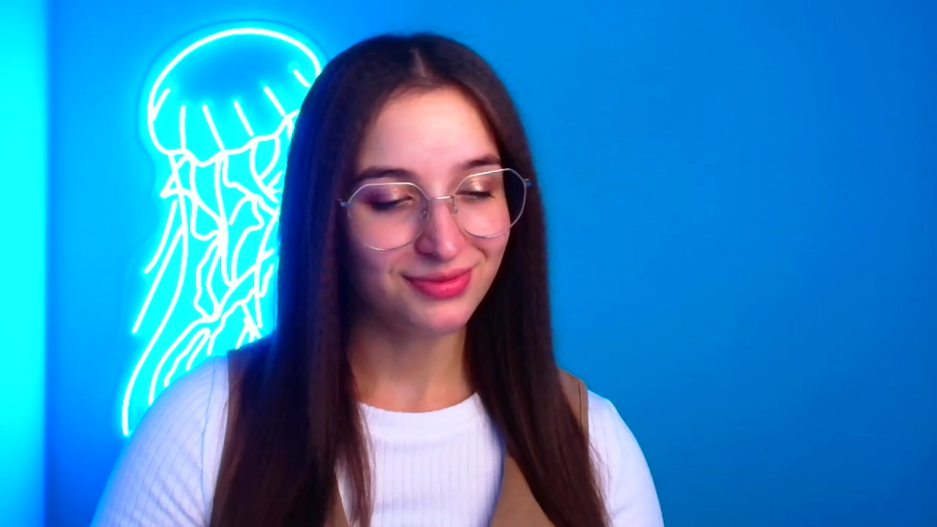 Gallery image thumbnail from Lilli_Fun's myfreecams stream on, 12/08/2024, 18:09 image 6 of 20