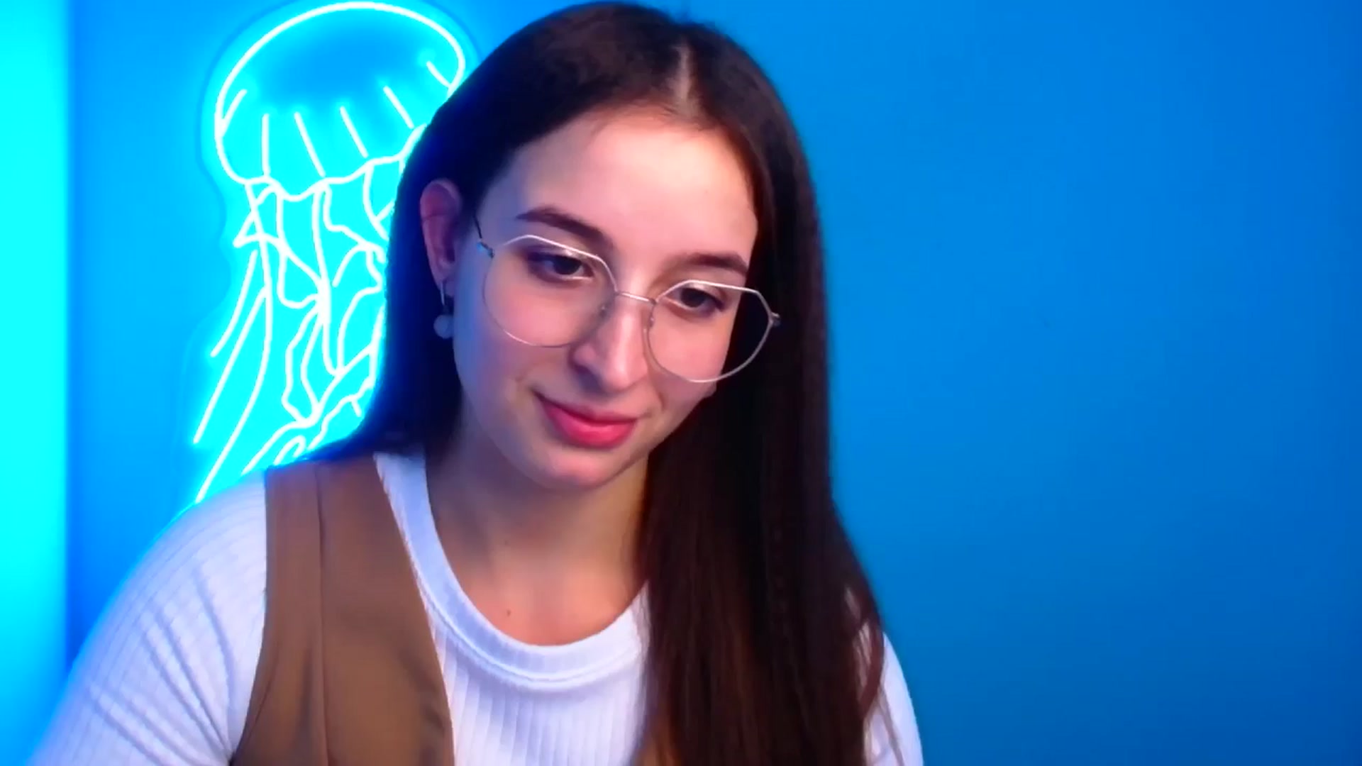 Gallery image thumbnail from Lilli_Fun's myfreecams stream on, 12/08/2024, 20:45 image 18 of 20
