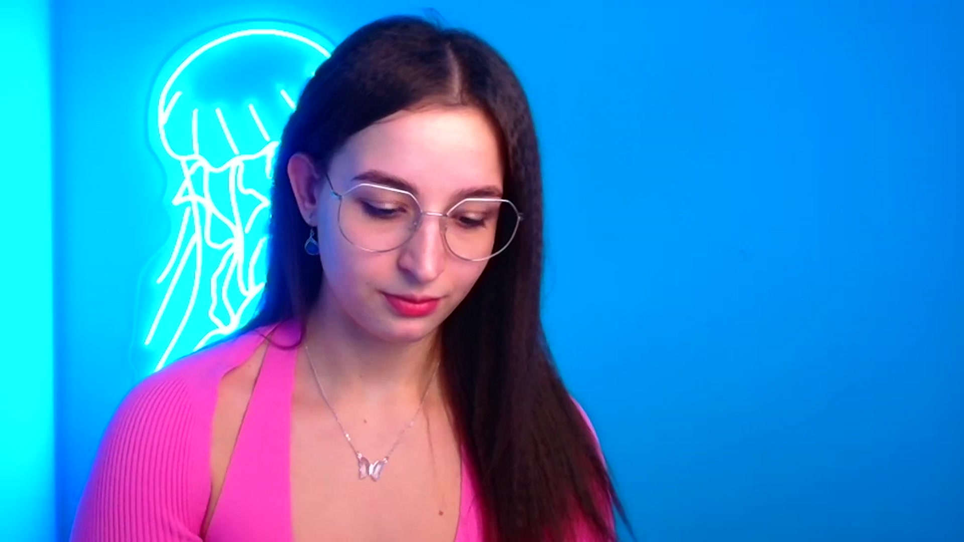 Gallery image thumbnail from Lilli_Fun's myfreecams stream on, 12/11/2024, 21:53 image 6 of 20