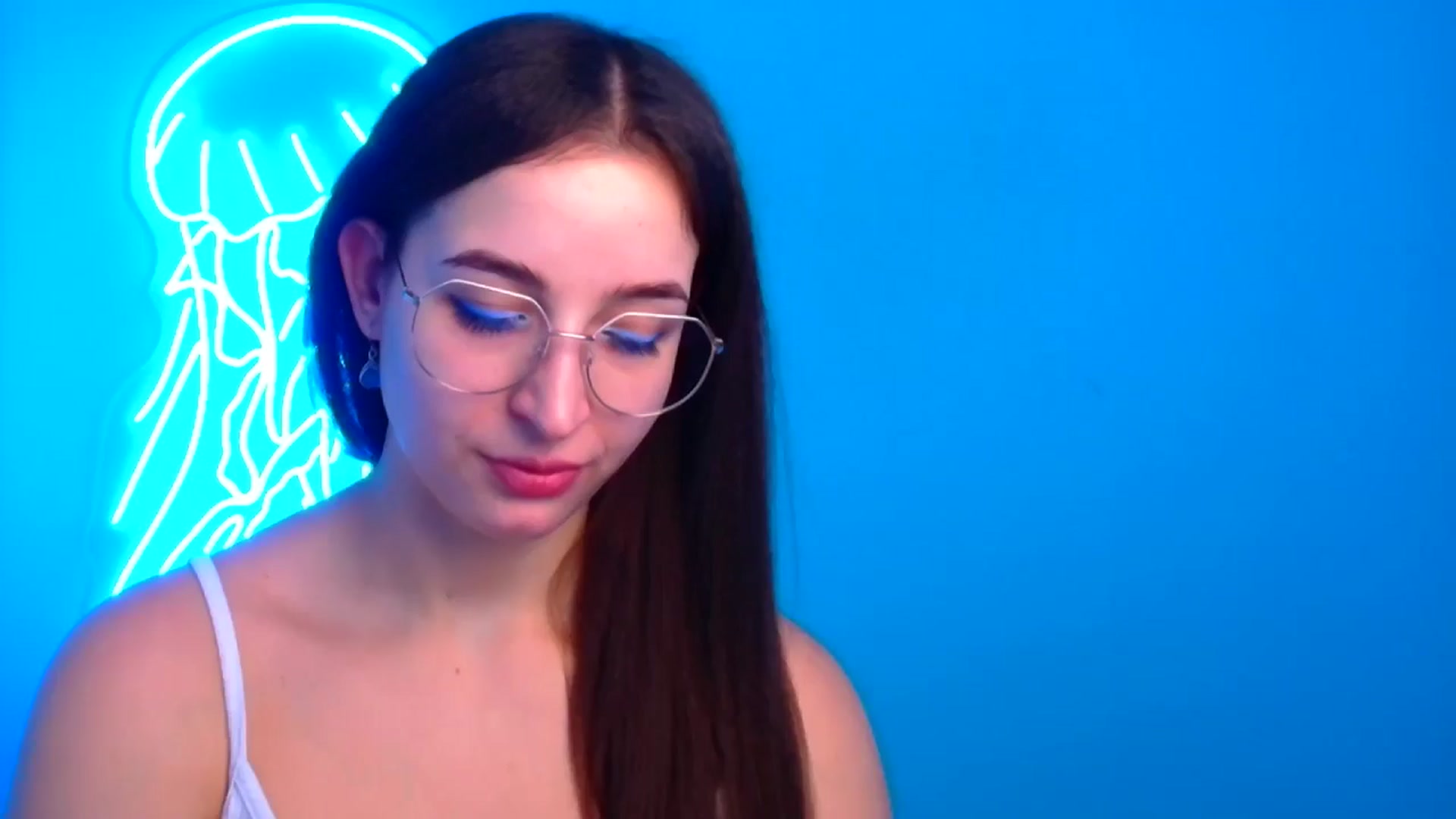 Gallery image thumbnail from Lilli_Fun's myfreecams stream on, 12/14/2024, 11:38 image 6 of 20