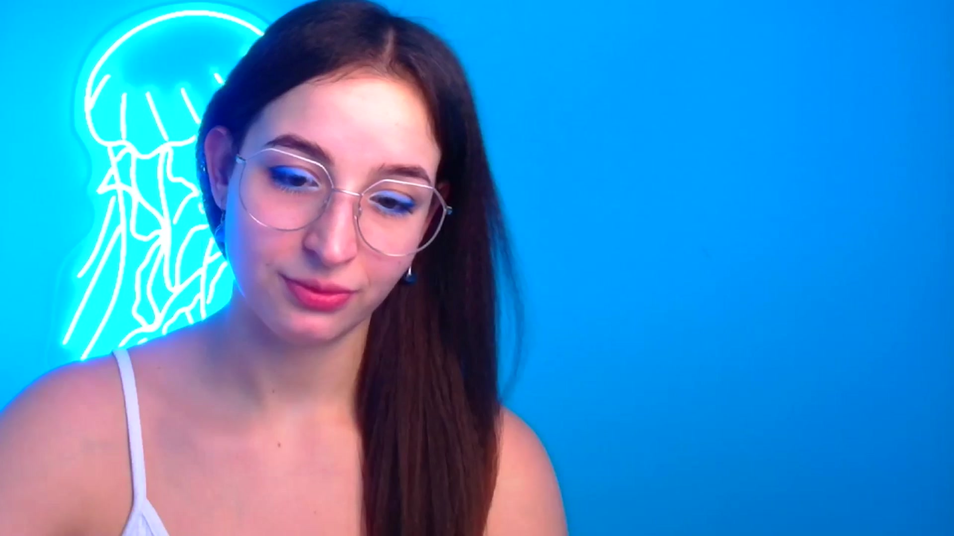 Gallery image thumbnail from Lilli_Fun's myfreecams stream on, 12/14/2024, 11:38 image 20 of 20